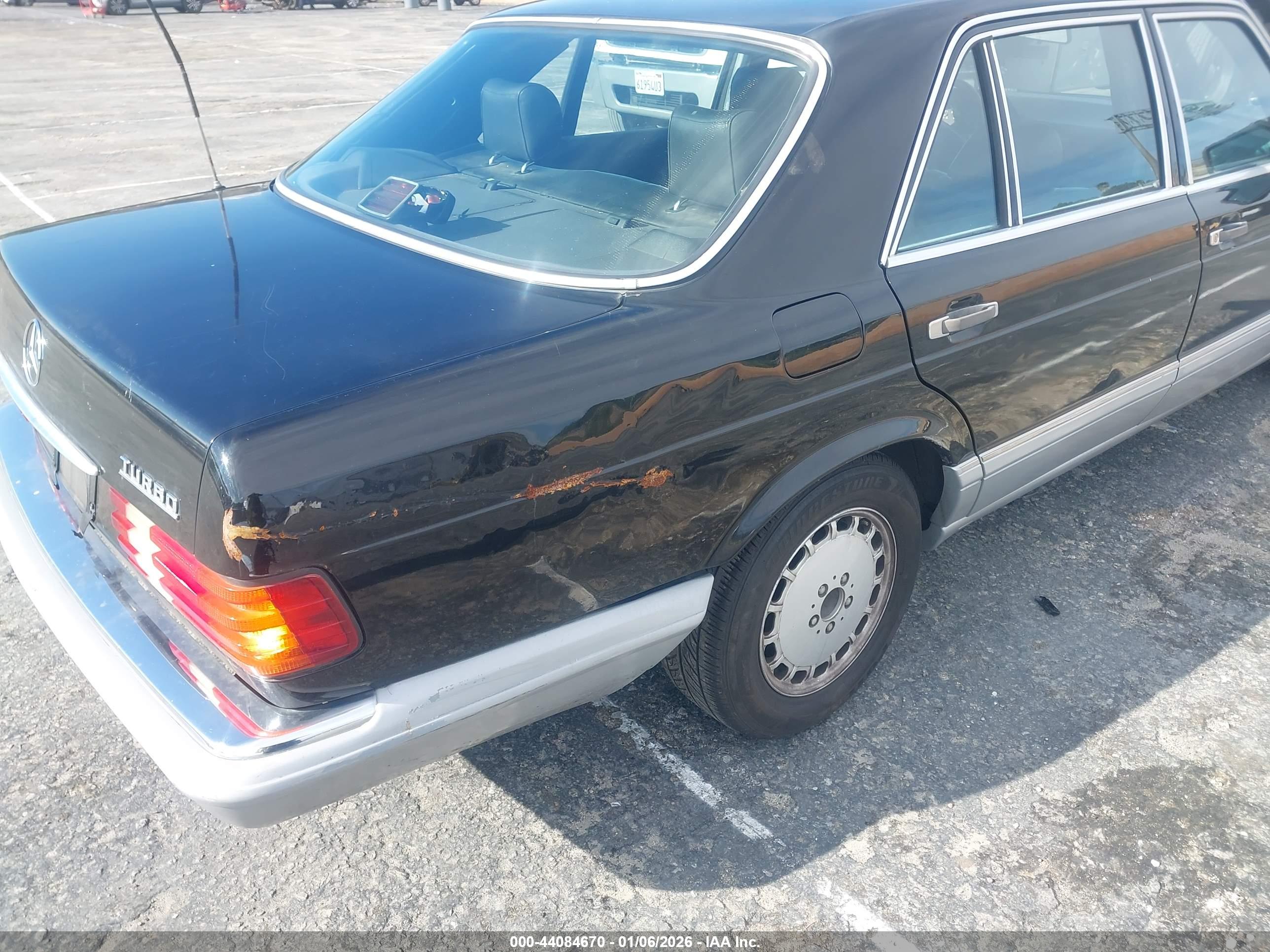 MERCEDES-BENZ 300 image 6
