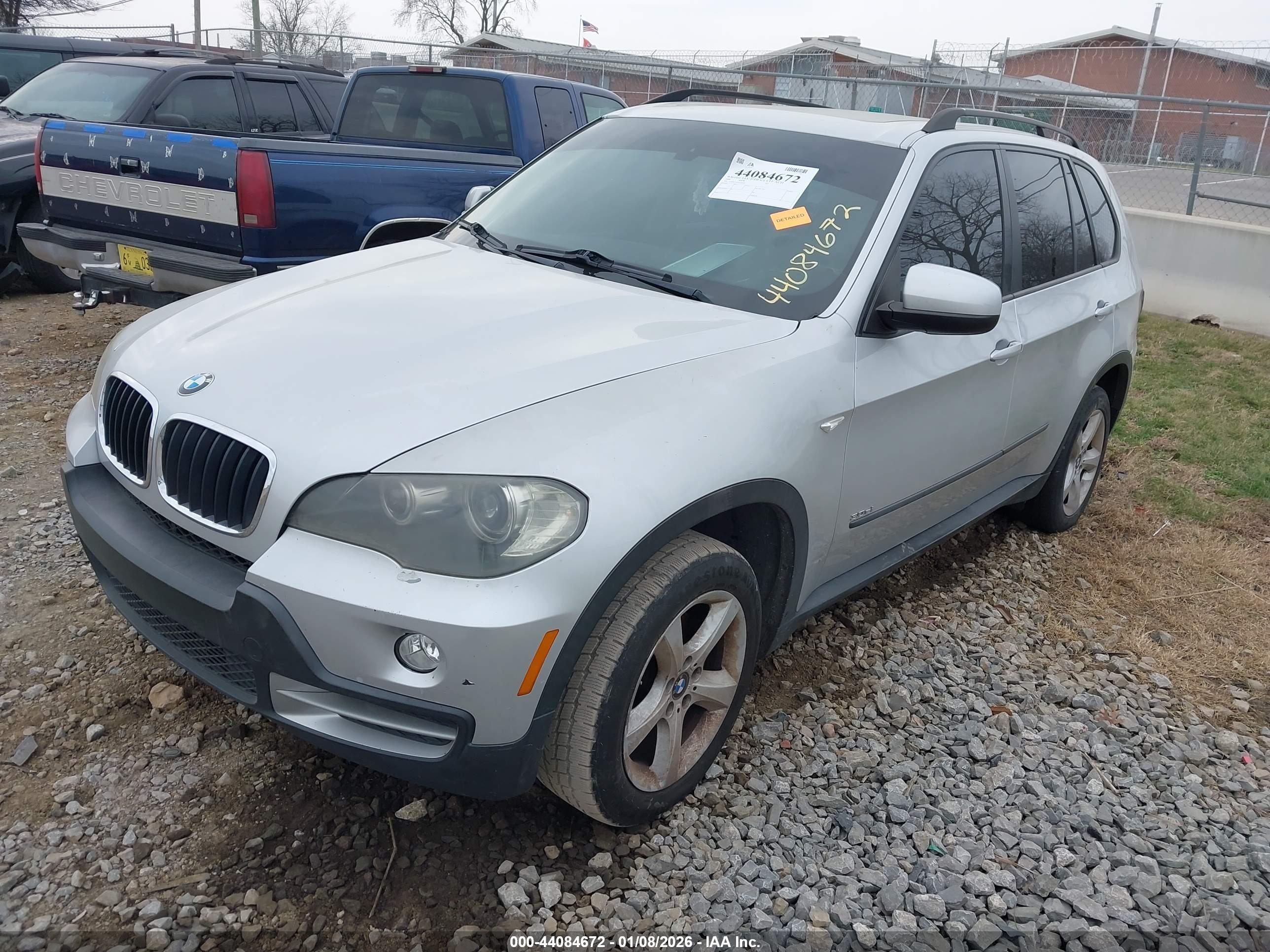 BMW X5 image 2