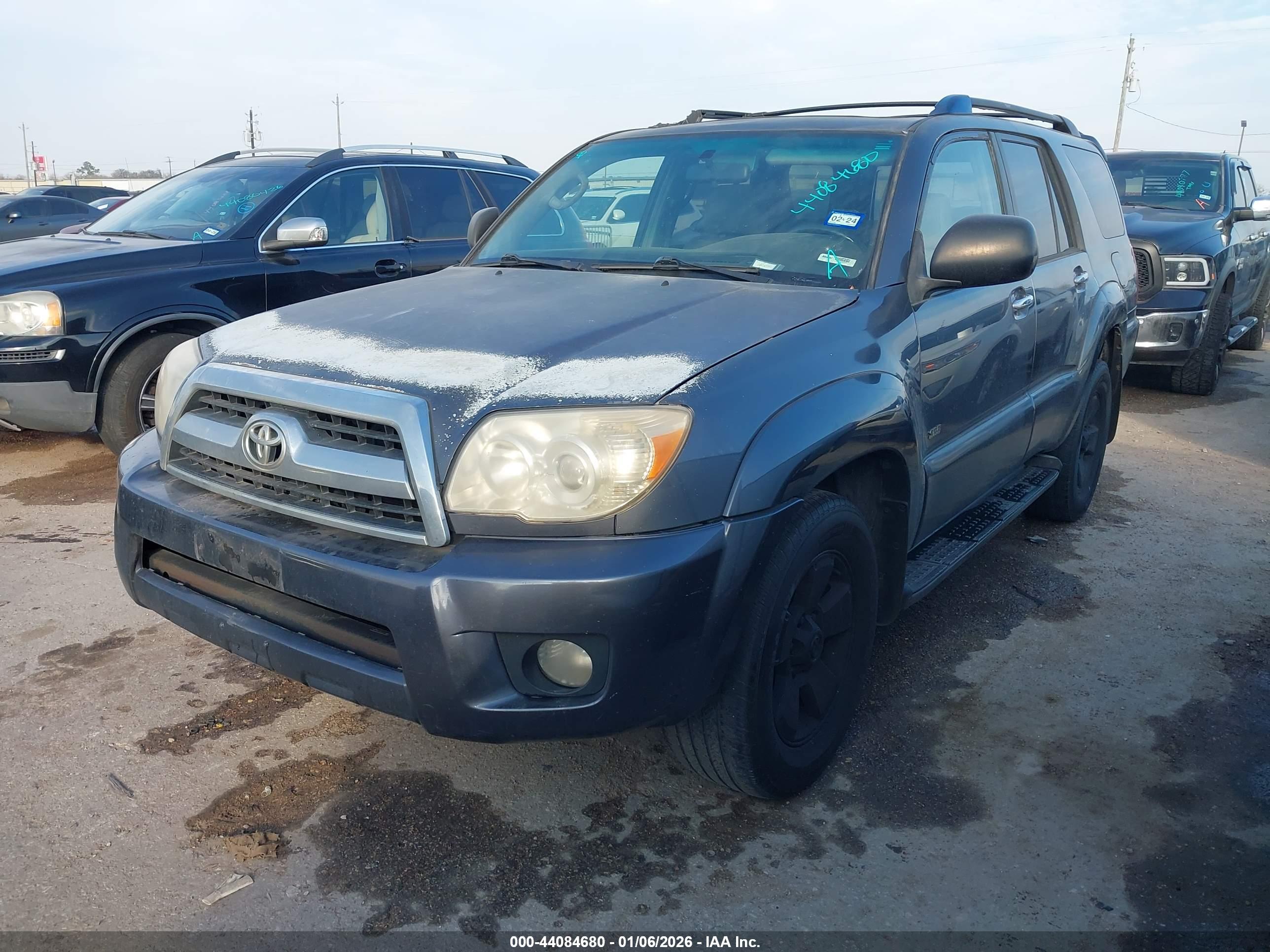 TOYOTA 4RUNNER image 2