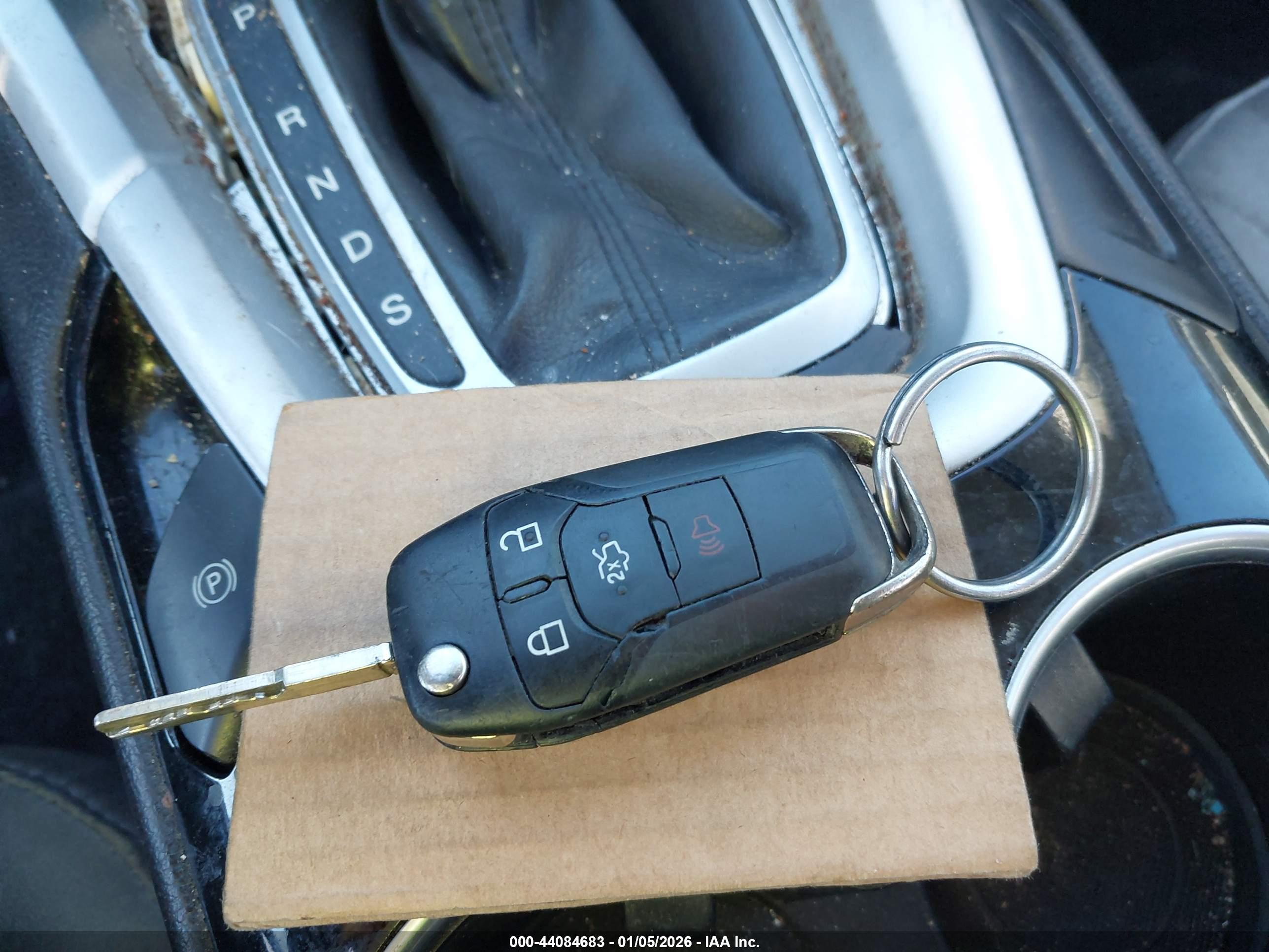 FORD FUSION image 11