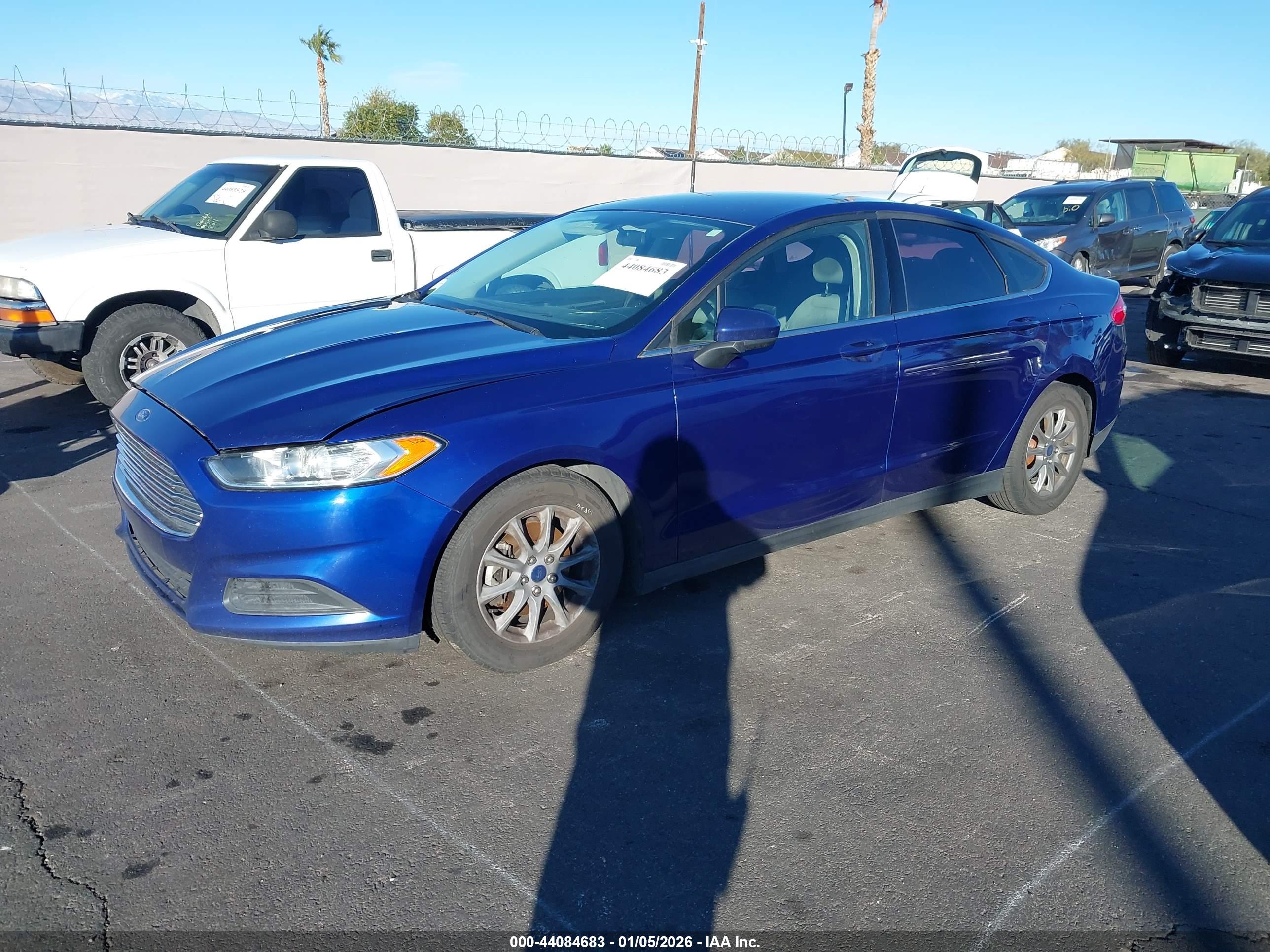 FORD FUSION image 2