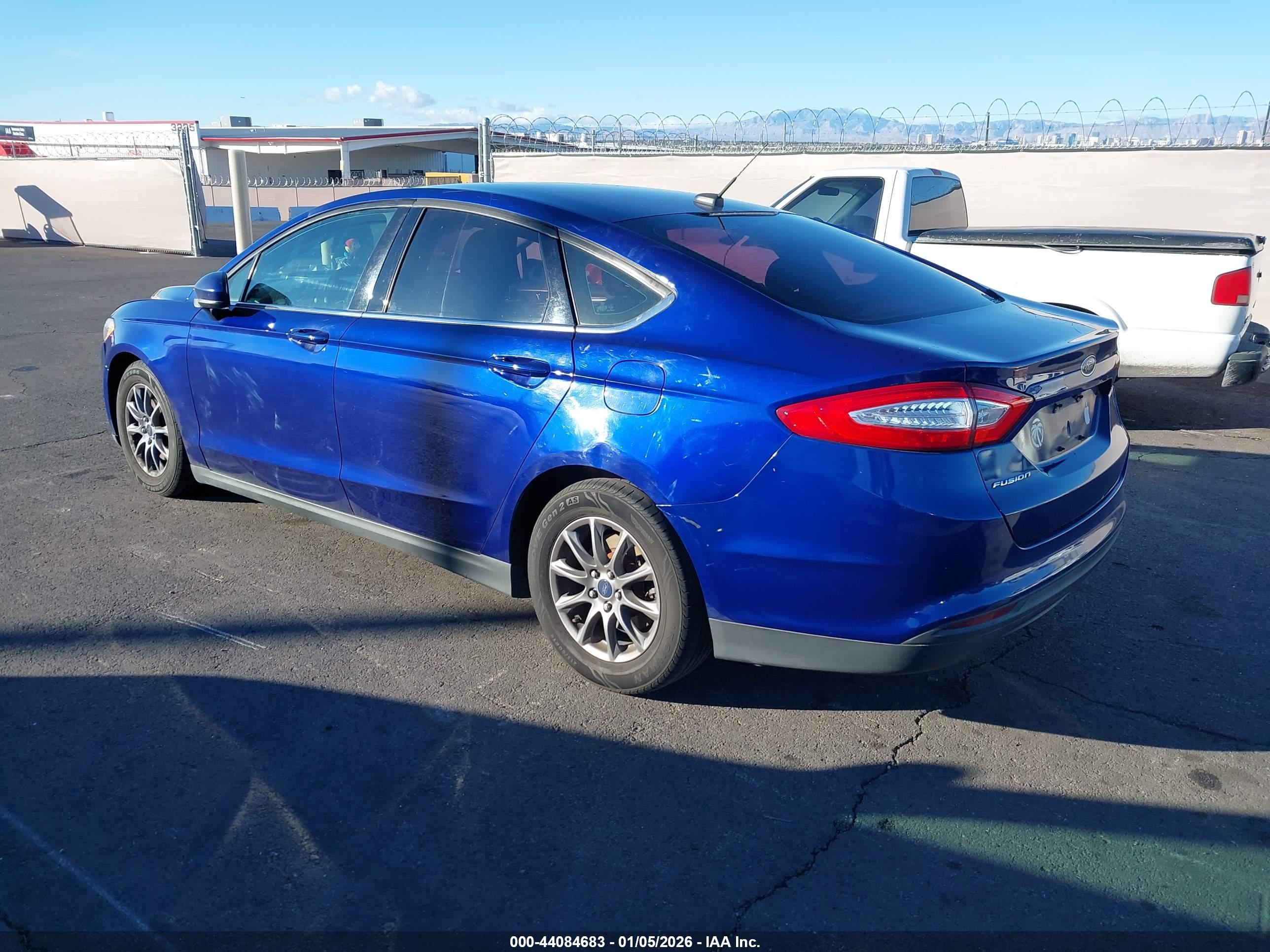 FORD FUSION image 3