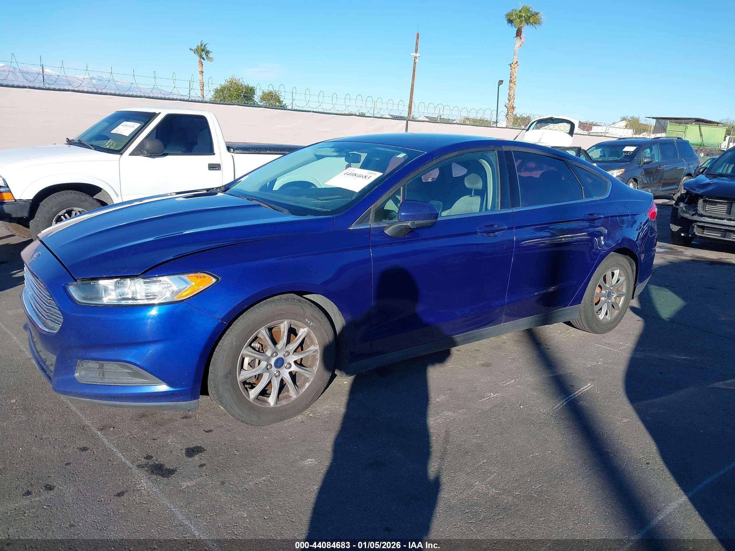 FORD FUSION image 6