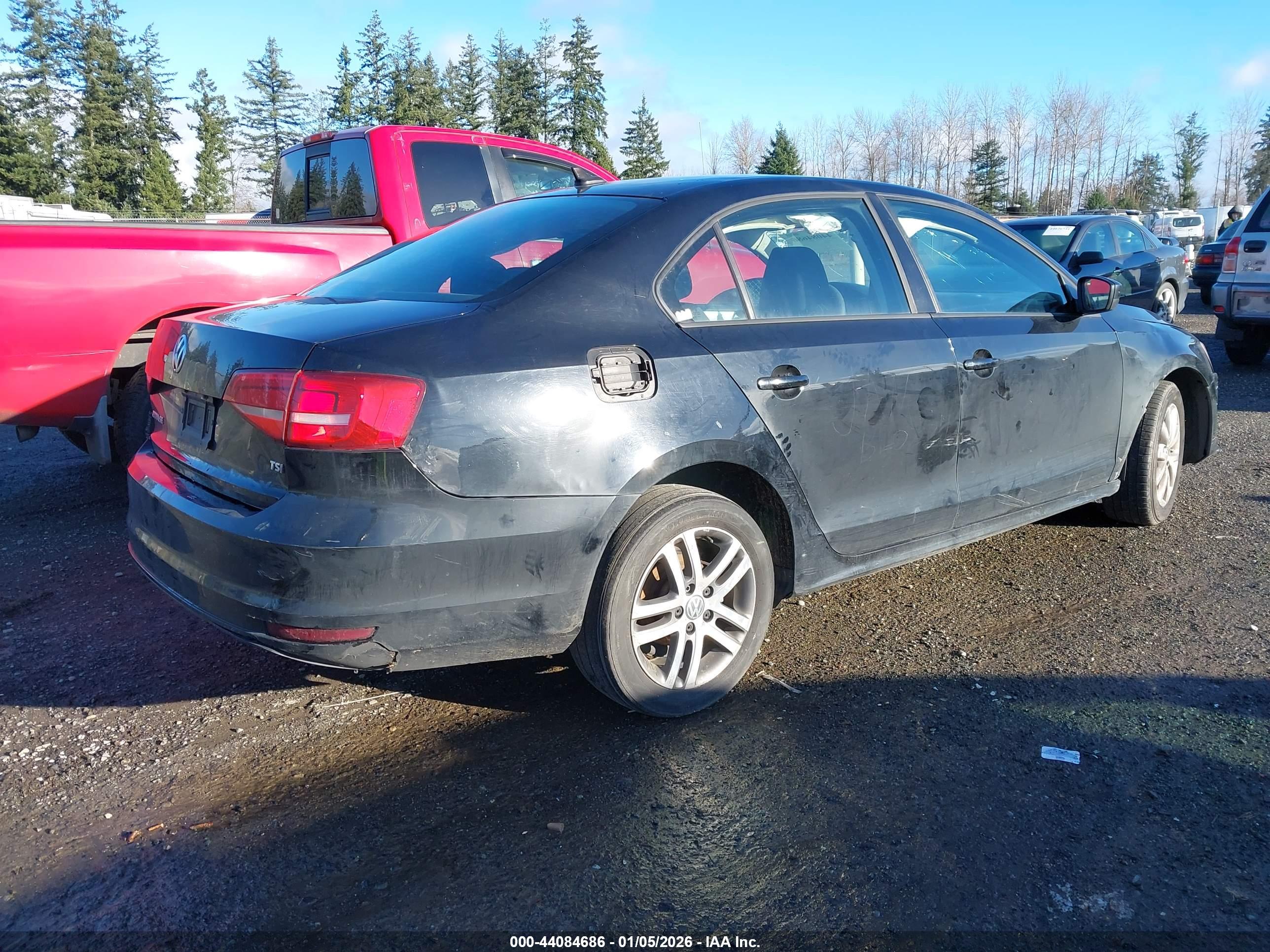 VOLKSWAGEN JETTA image 4