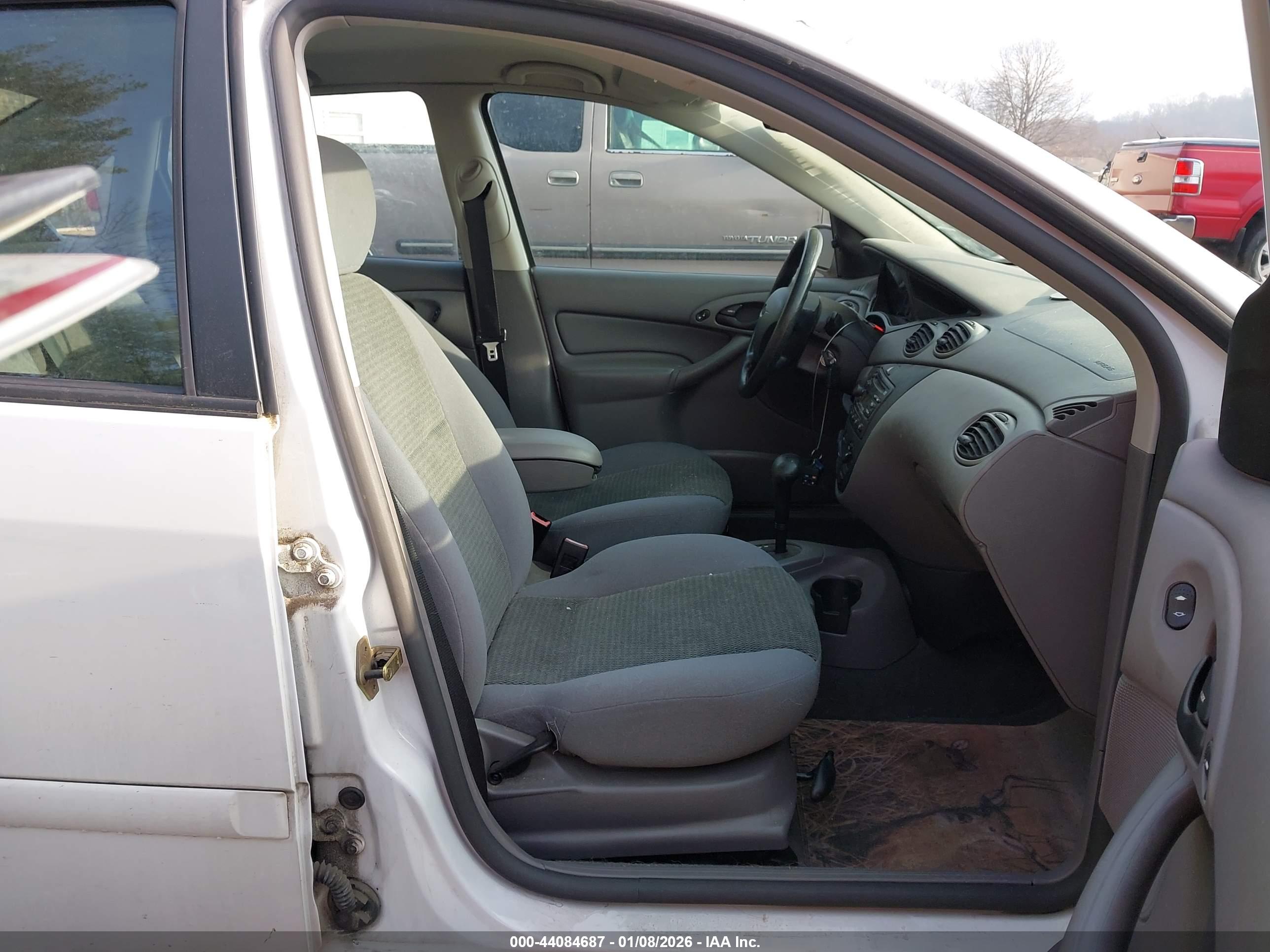 FORD FOCUS image 5