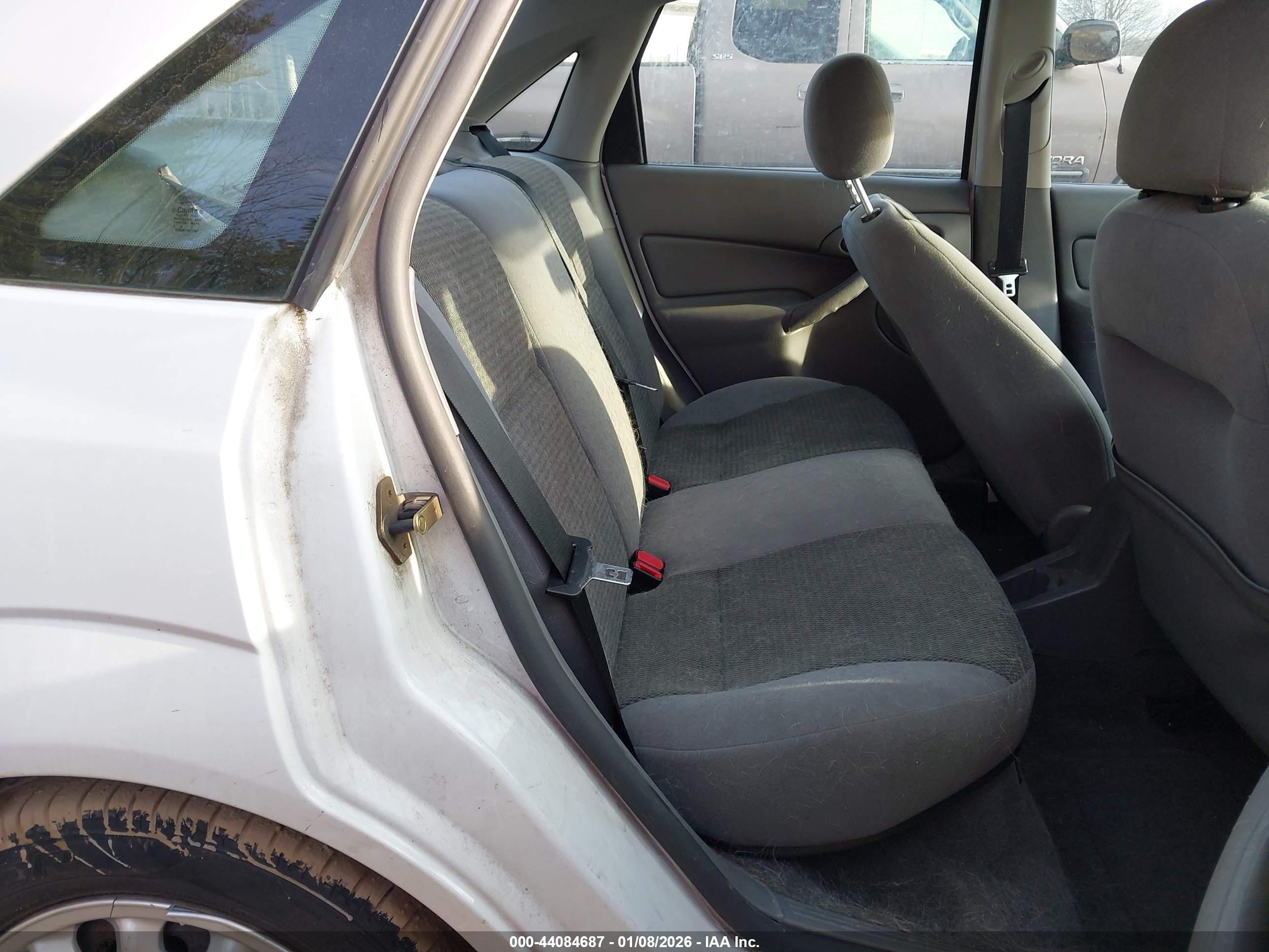 FORD FOCUS image 8