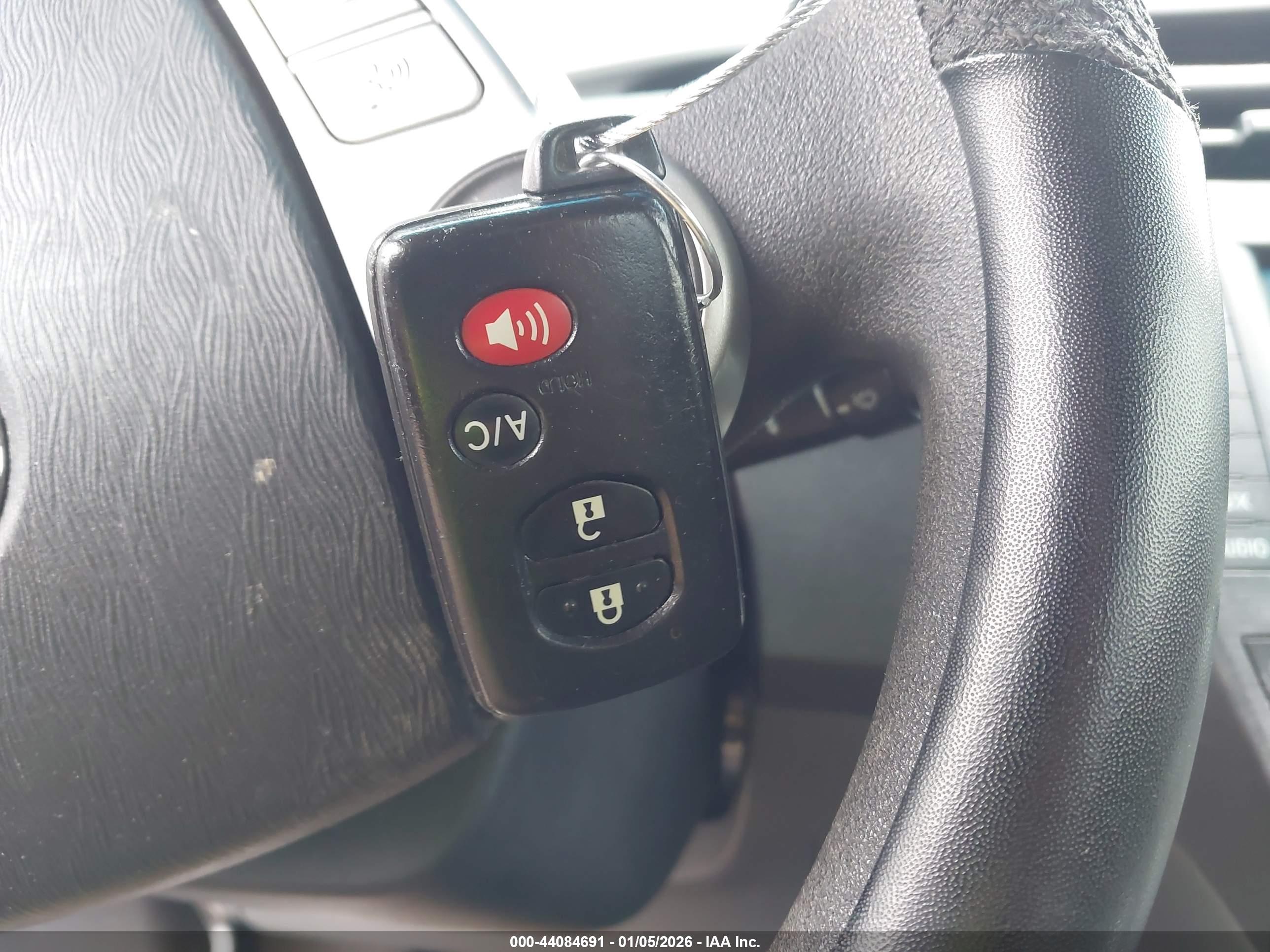 TOYOTA PRIUS image 11