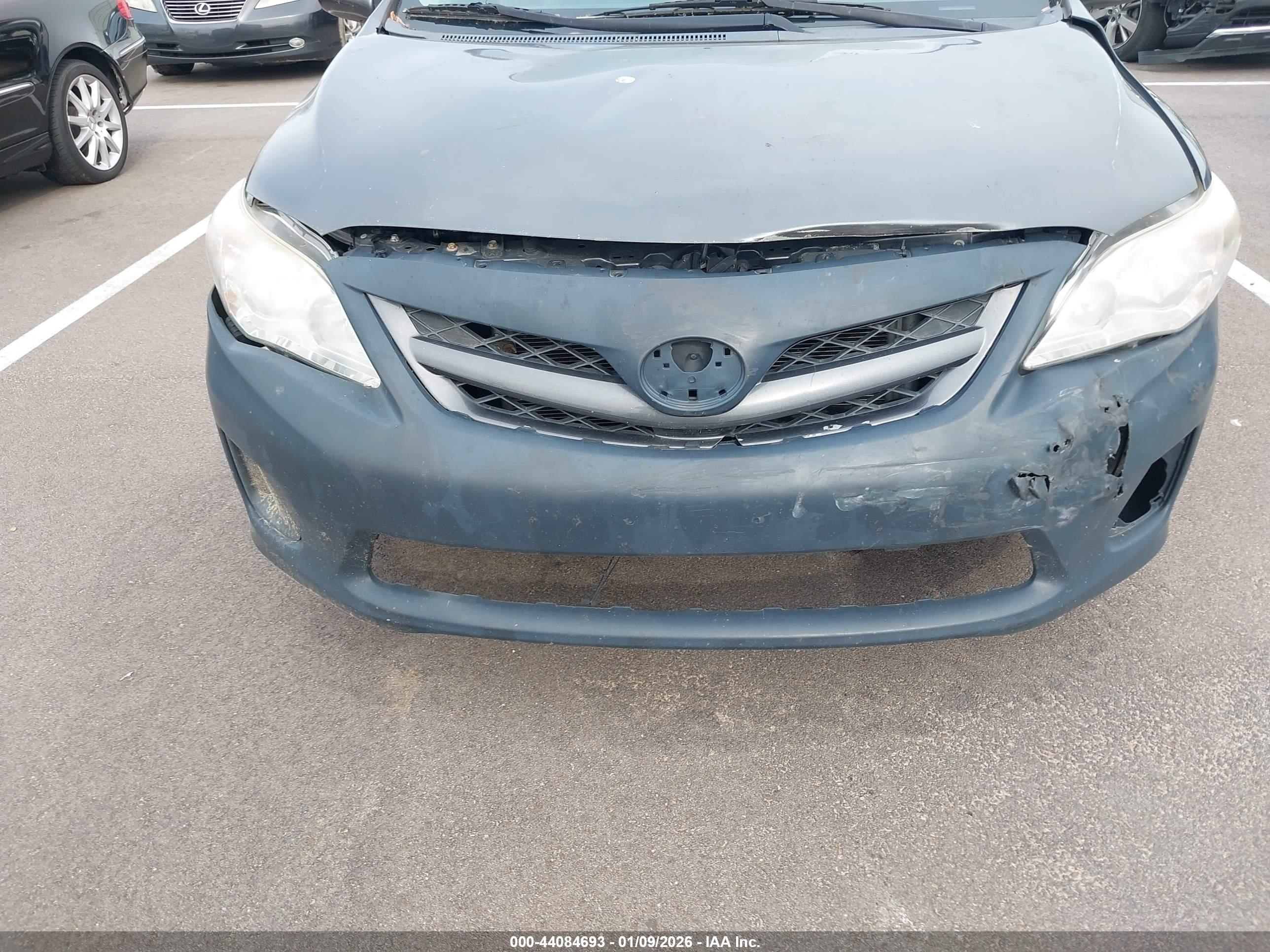 TOYOTA COROLLA image 6