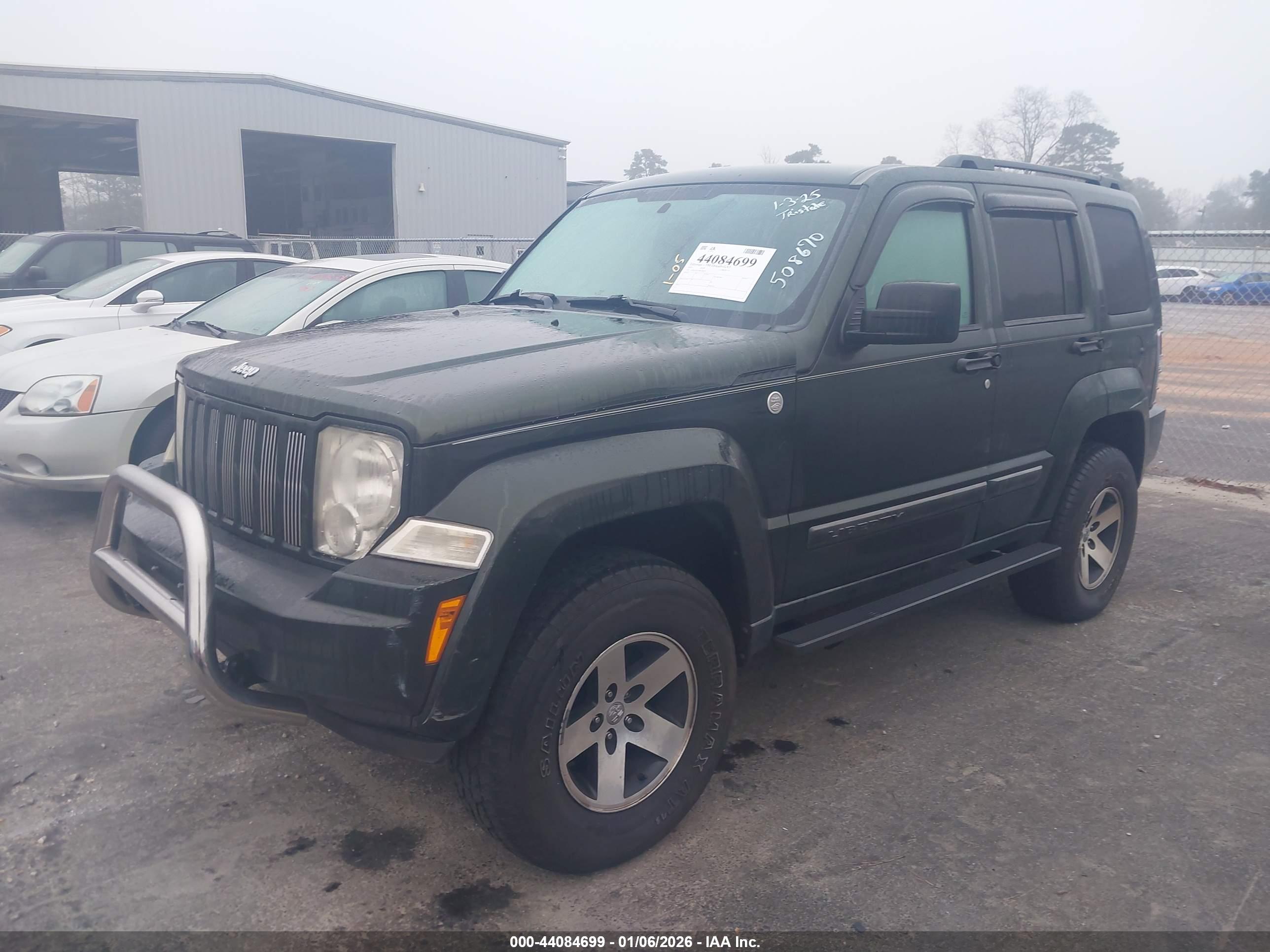 JEEP LIBERTY image 2