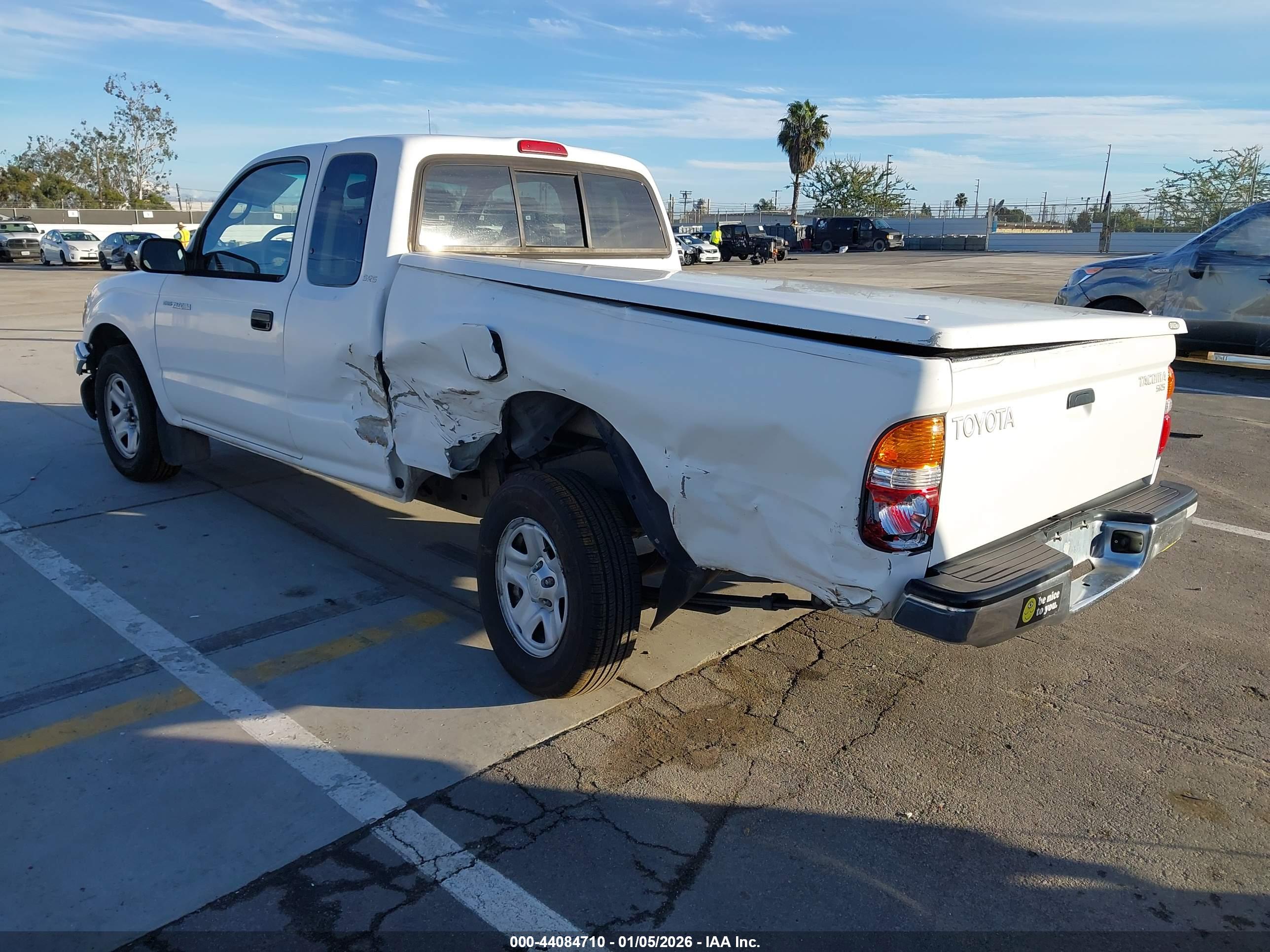 TOYOTA TACOMA image 3