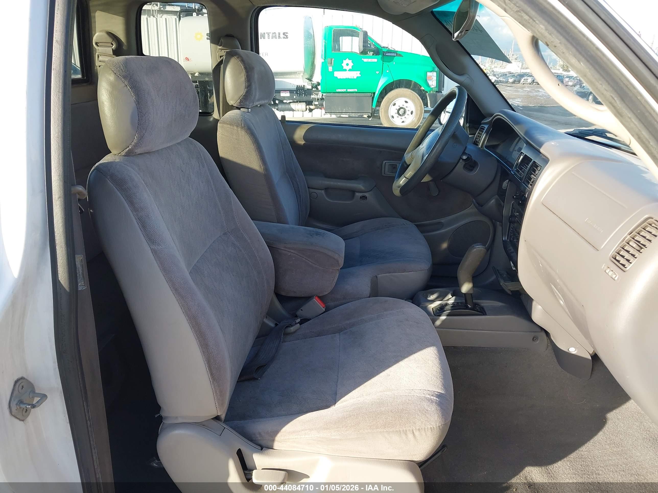 TOYOTA TACOMA image 5