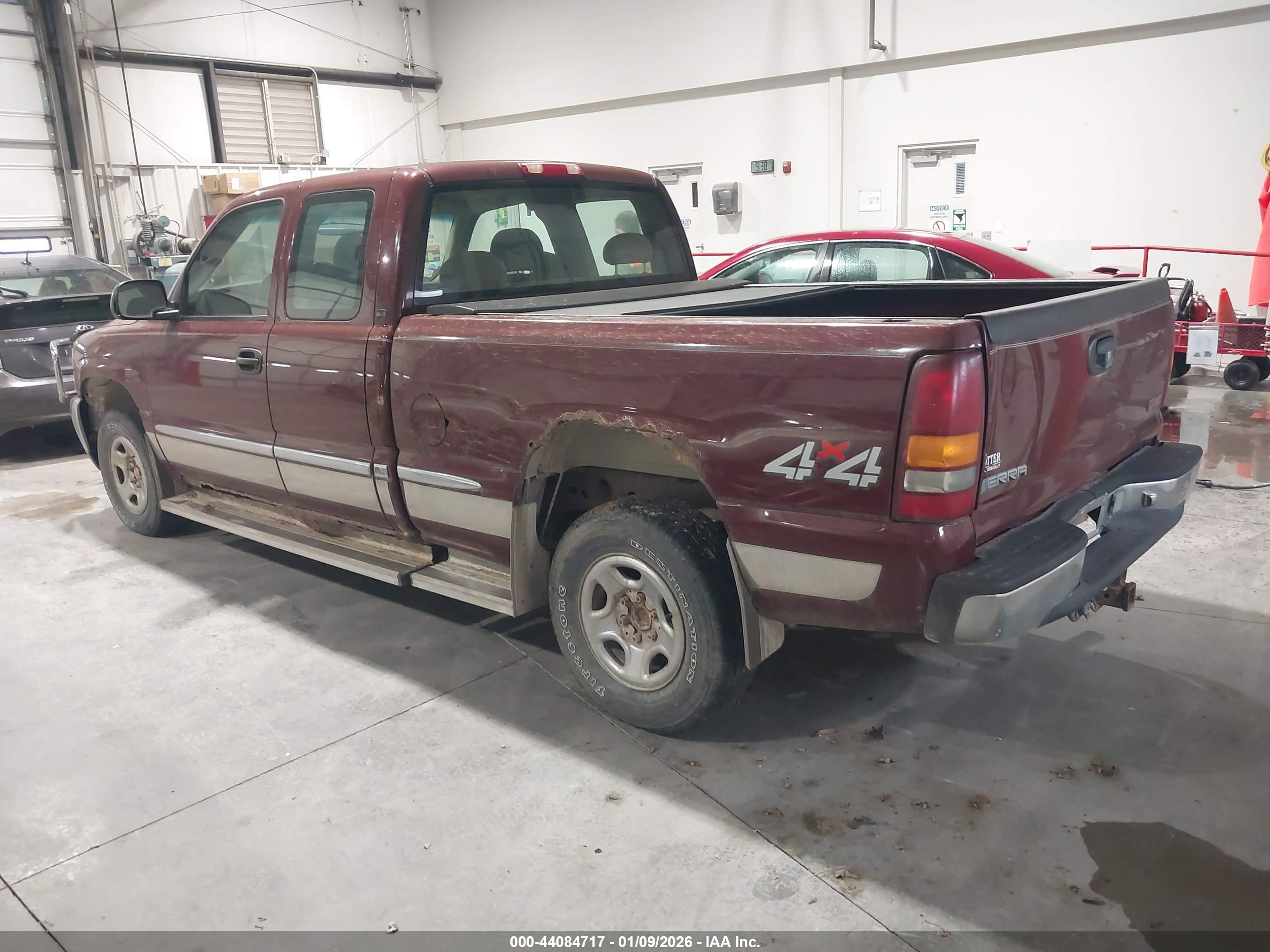 GMC SIERRA image 3