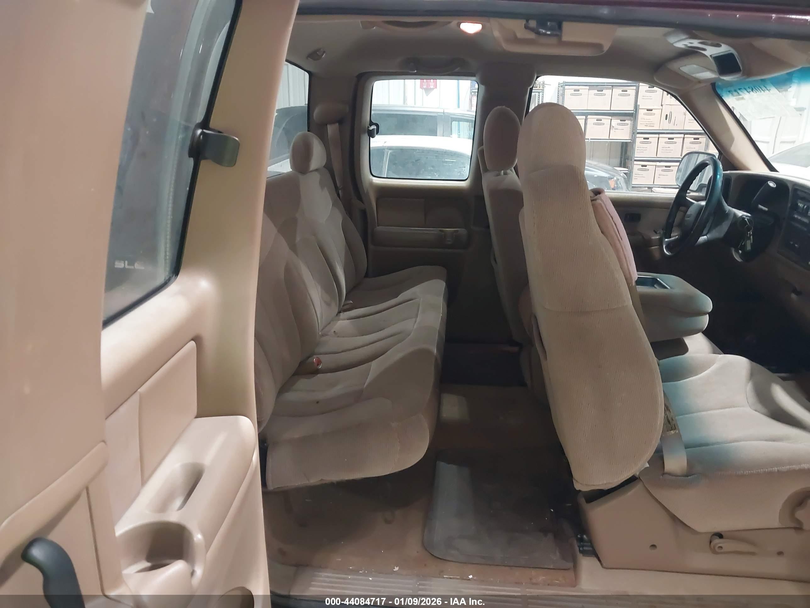GMC SIERRA image 8