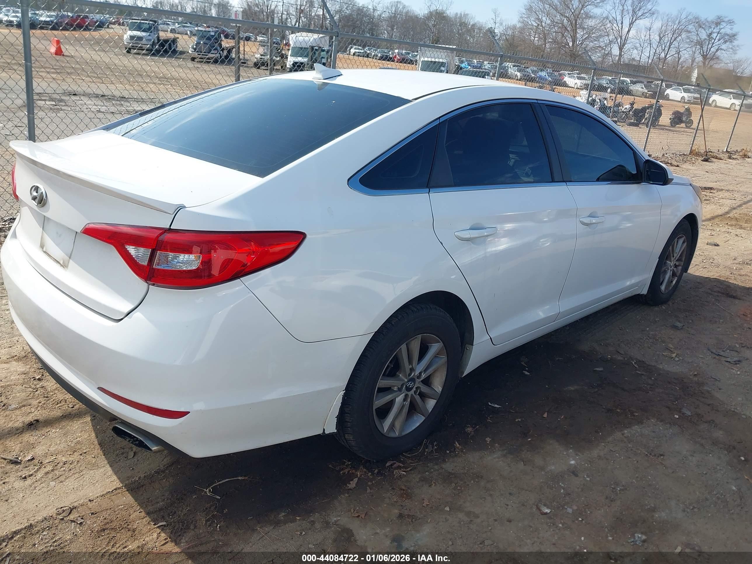 HYUNDAI SONATA image 4
