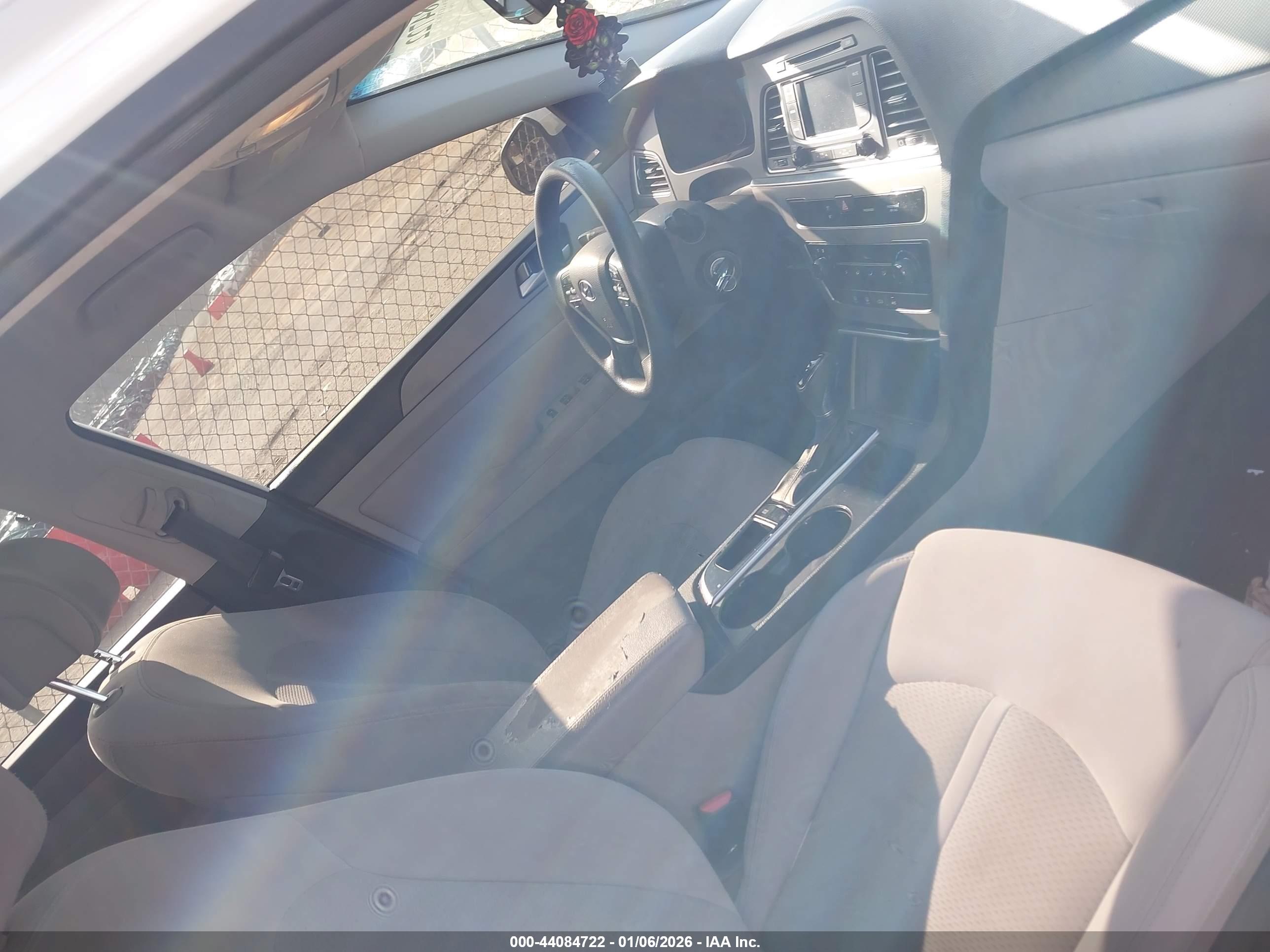 HYUNDAI SONATA image 5