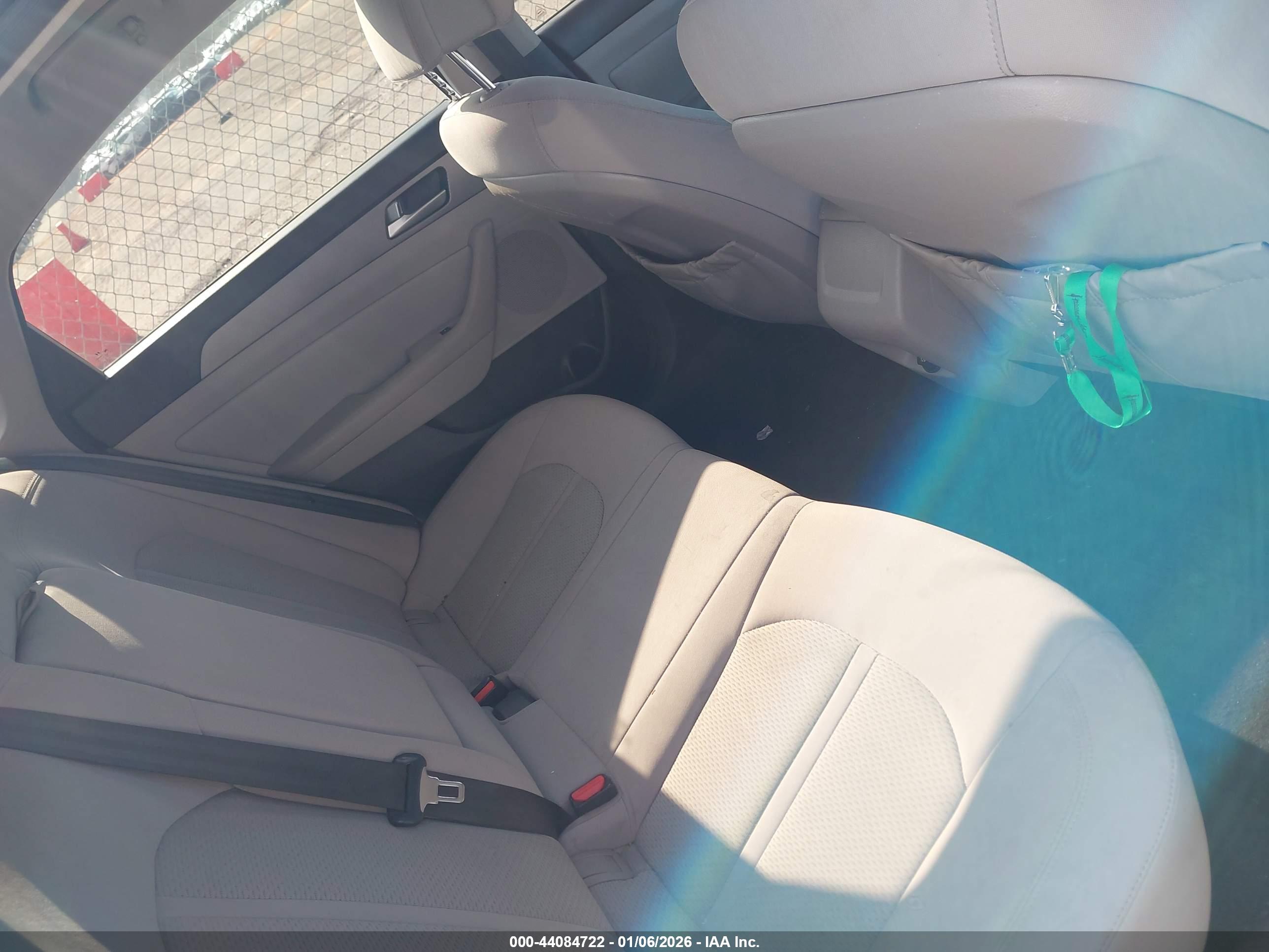 HYUNDAI SONATA image 8