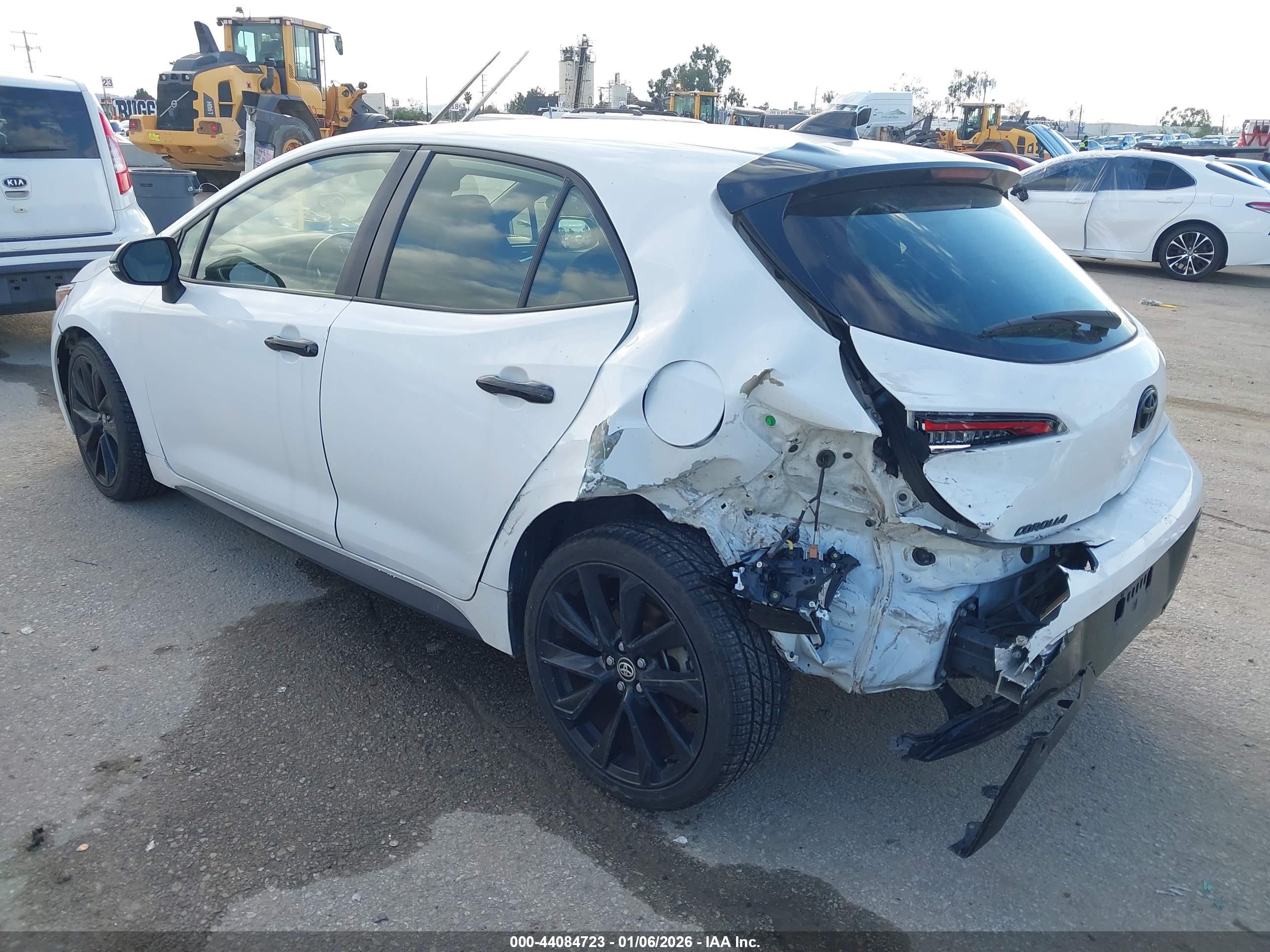 TOYOTA COROLLA image 3