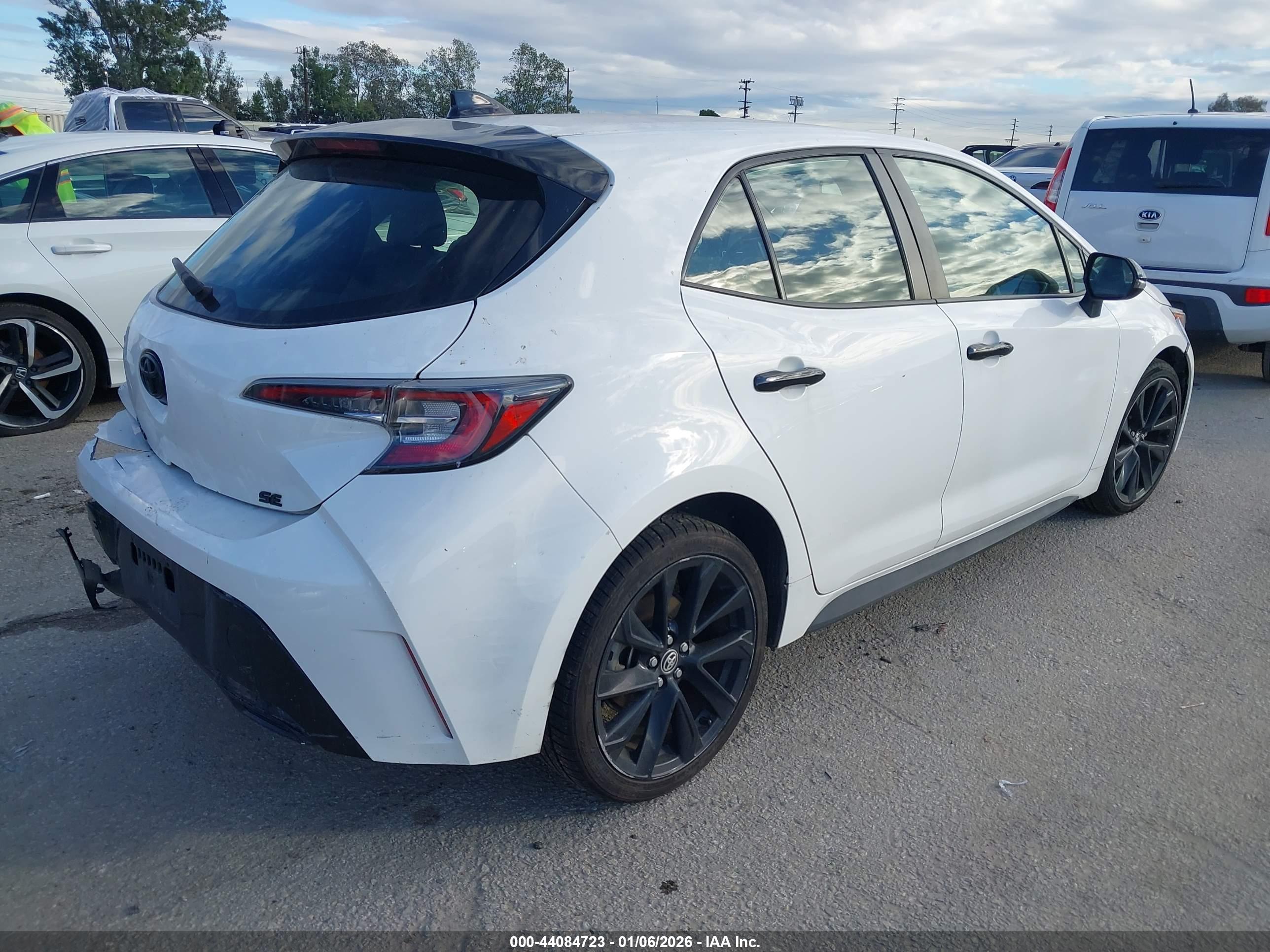 TOYOTA COROLLA image 4