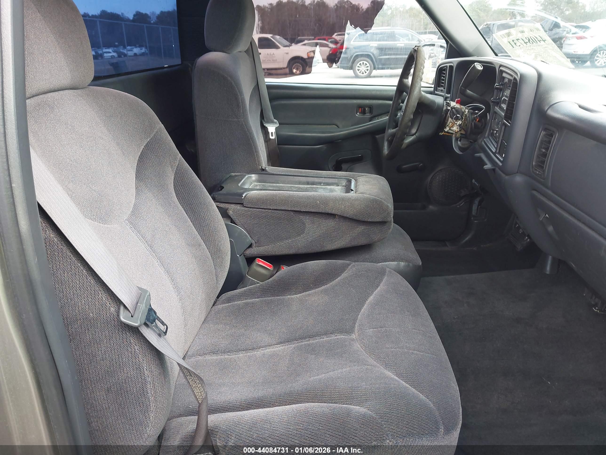 GMC SIERRA image 8