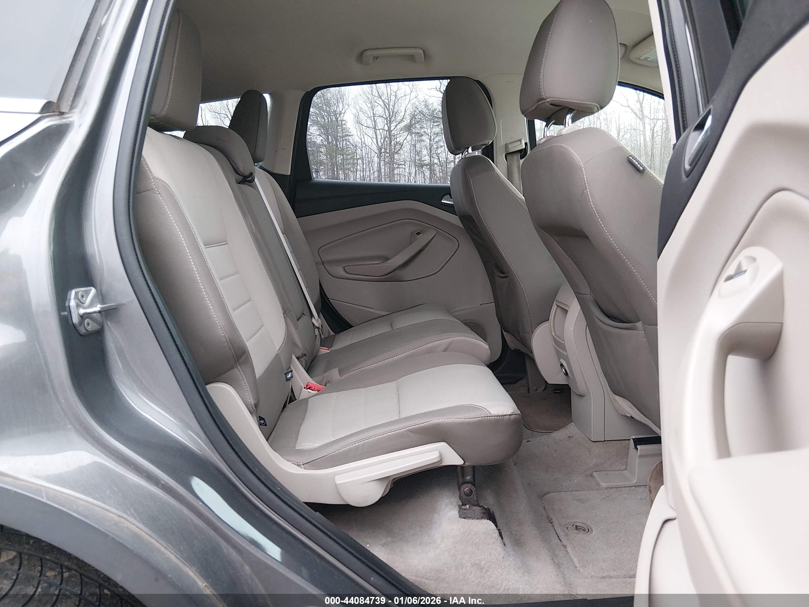 FORD ESCAPE image 8