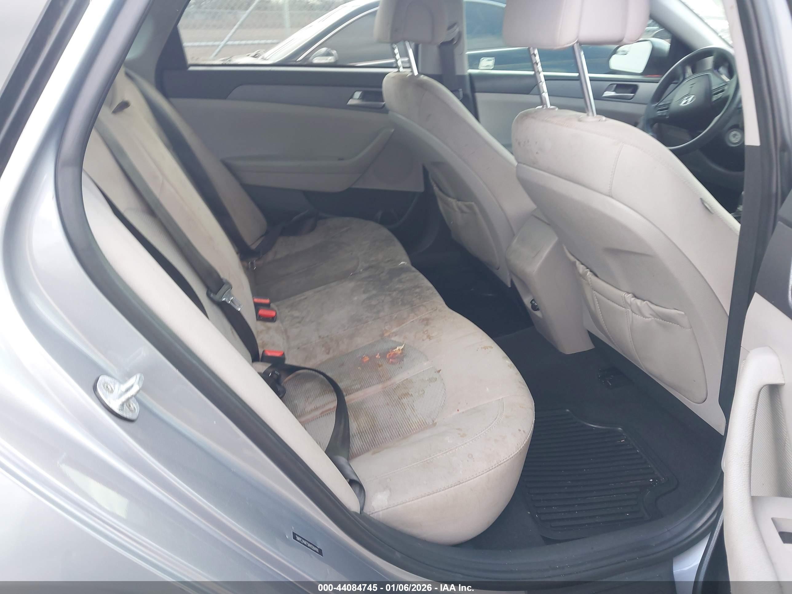 HYUNDAI SONATA image 8