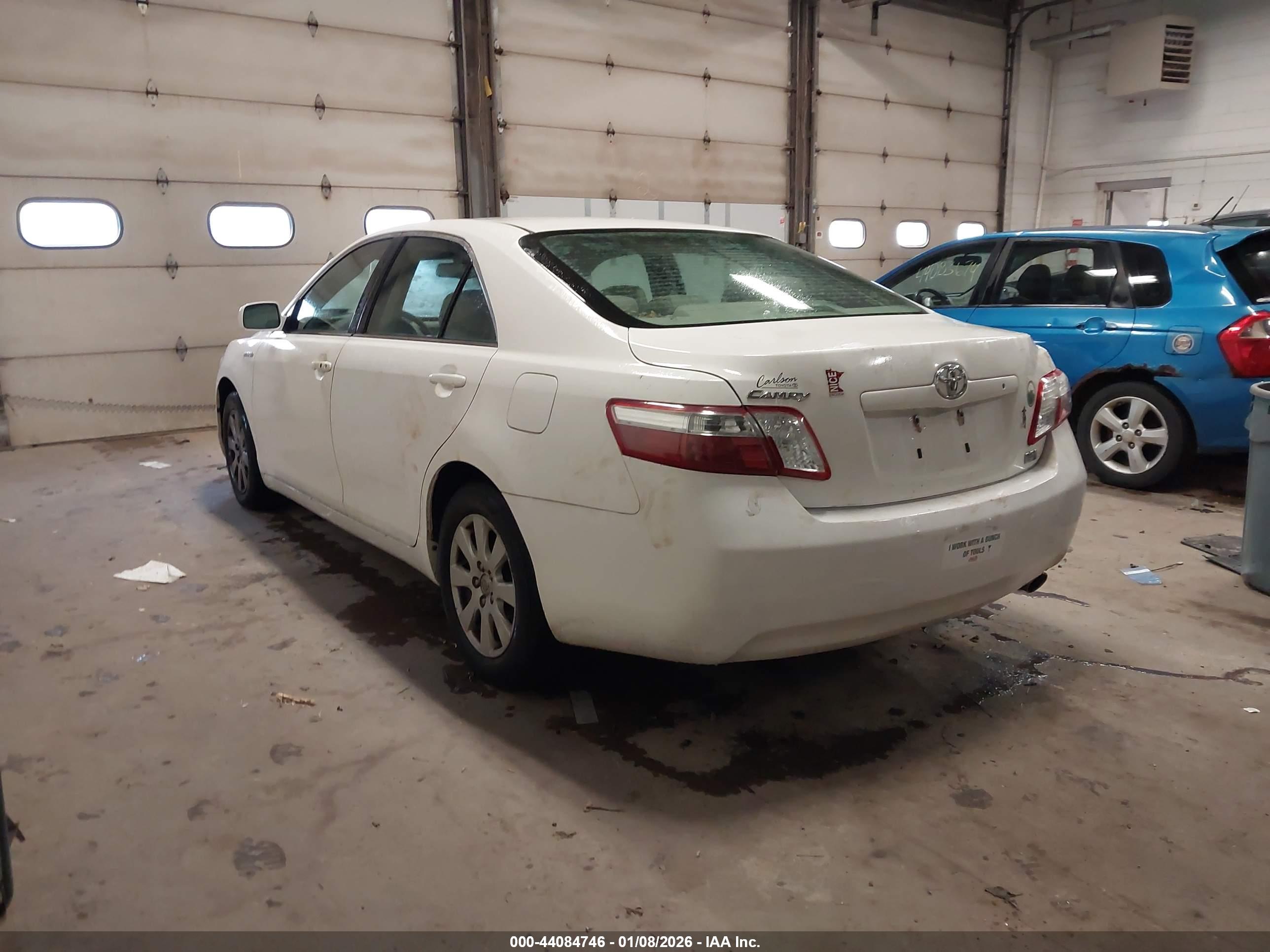 TOYOTA CAMRY image 3