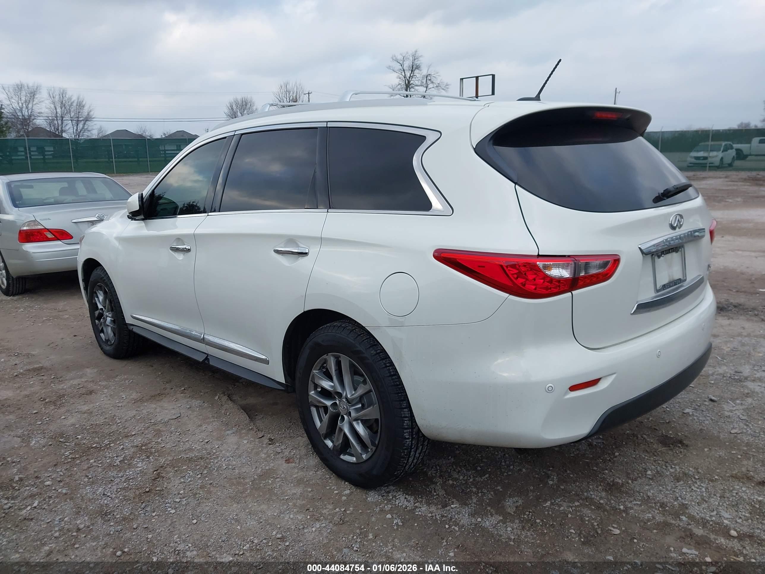 INFINITI JX35 image 3