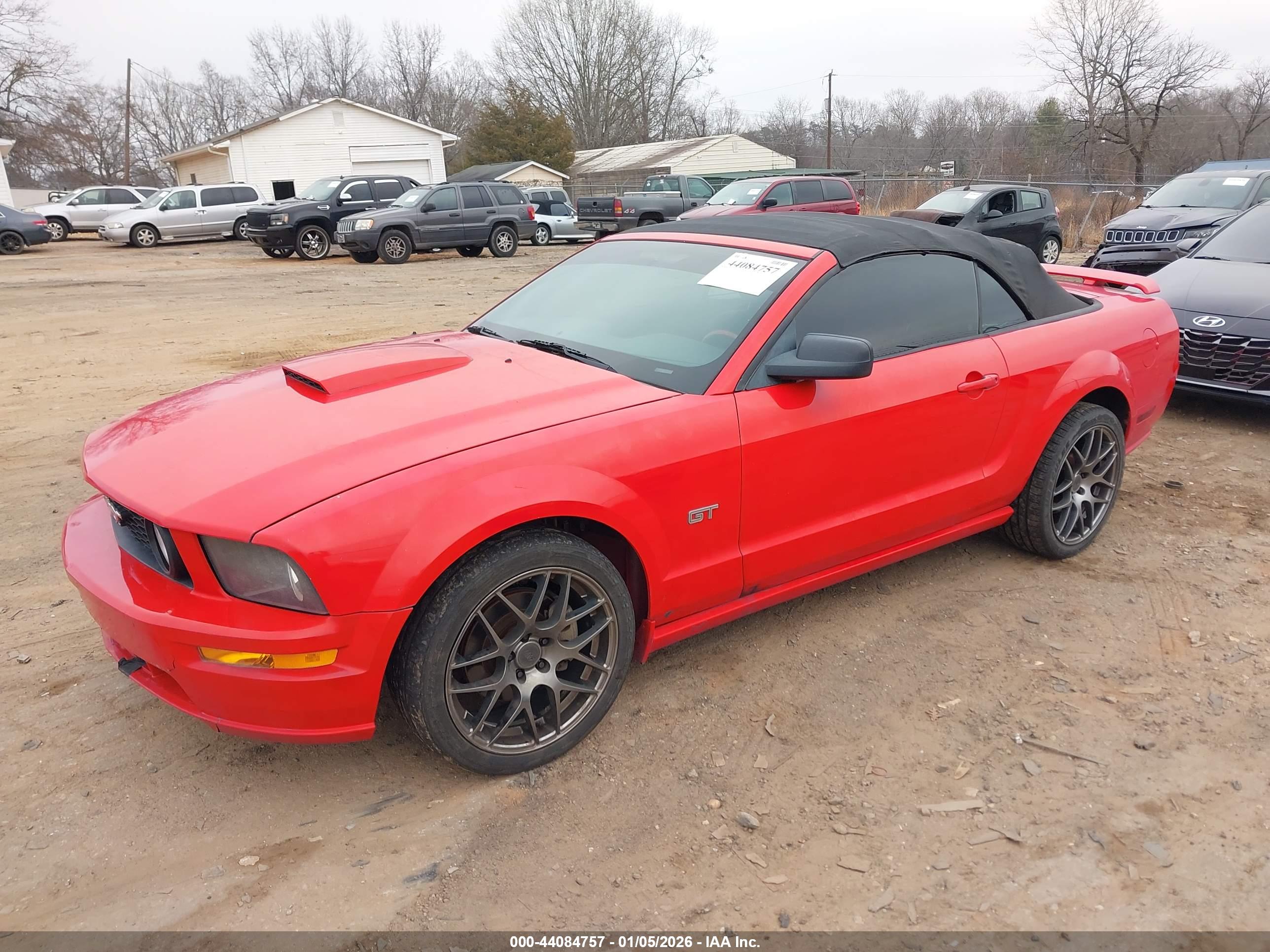 FORD MUSTANG image 2
