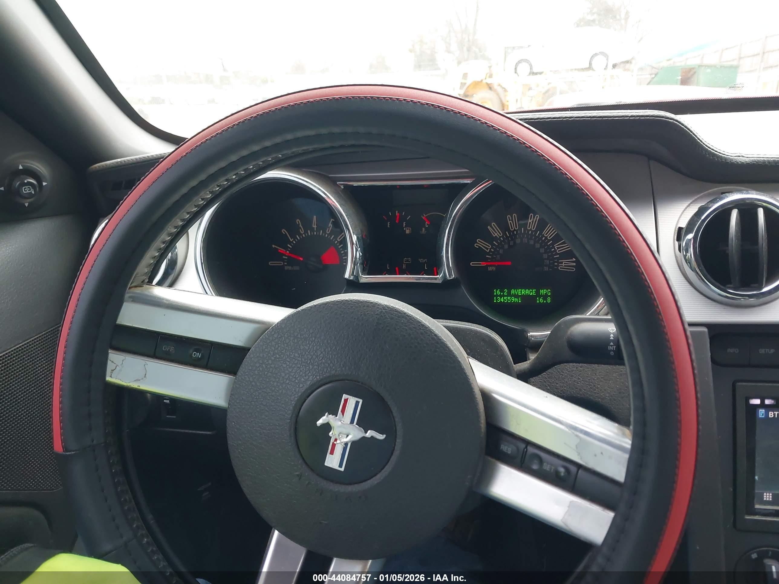 FORD MUSTANG image 6