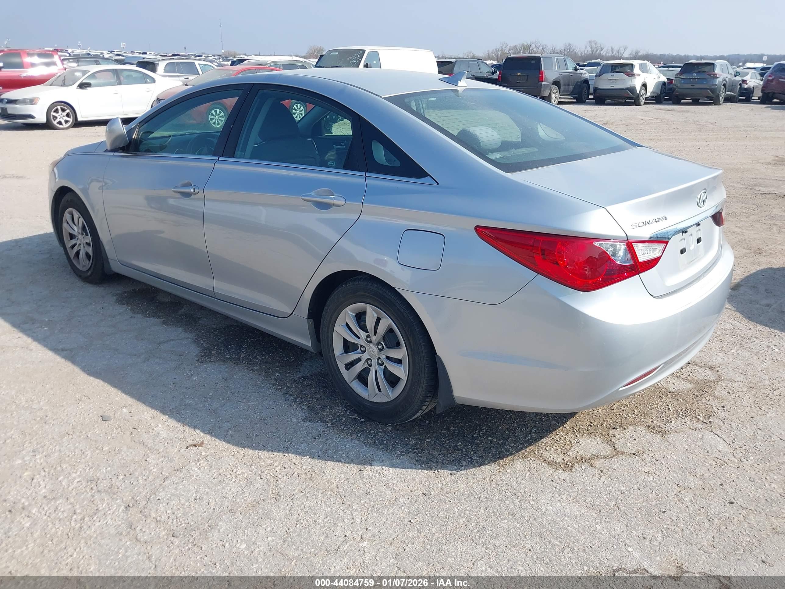 HYUNDAI SONATA image 3