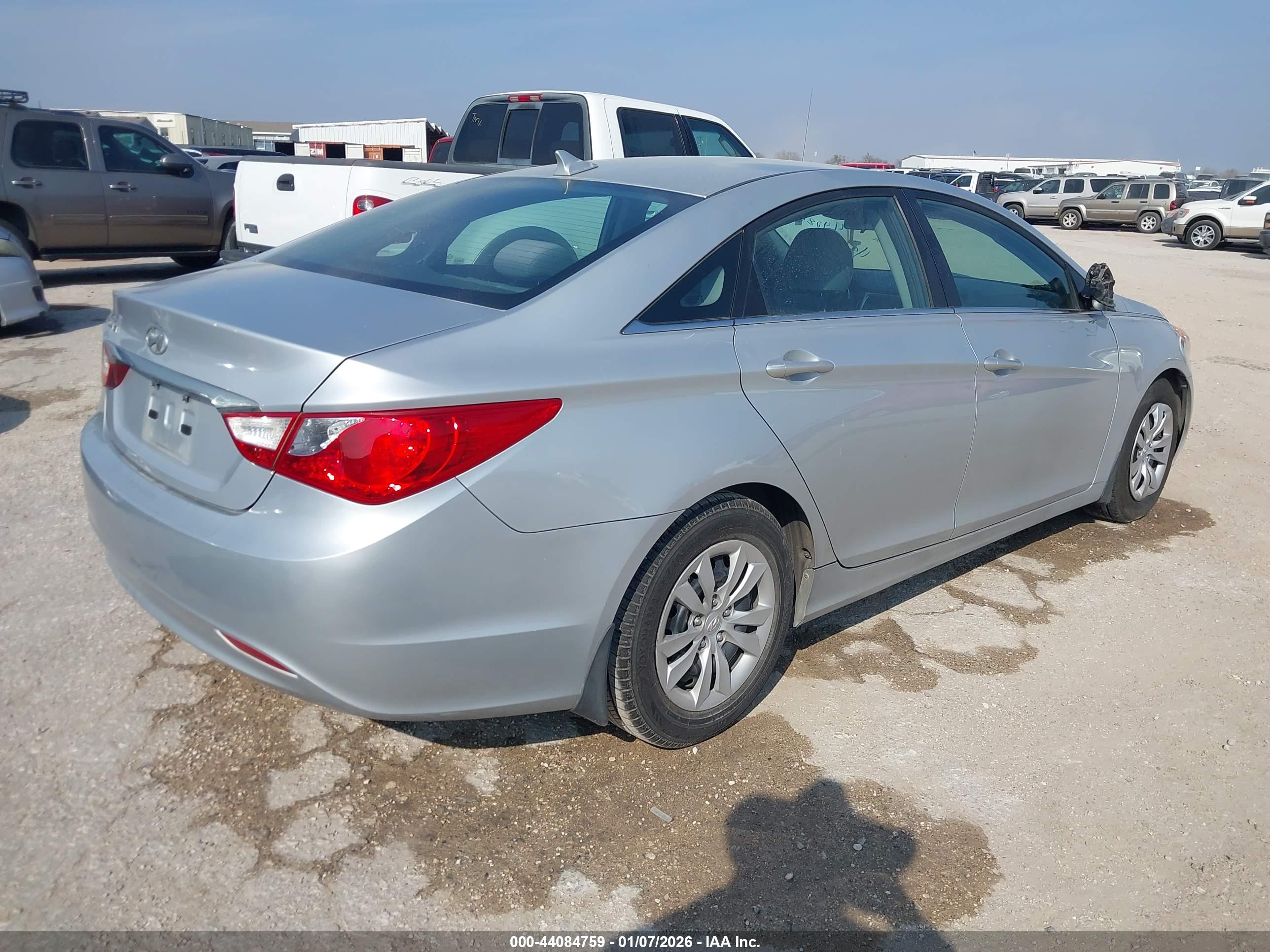 HYUNDAI SONATA image 4