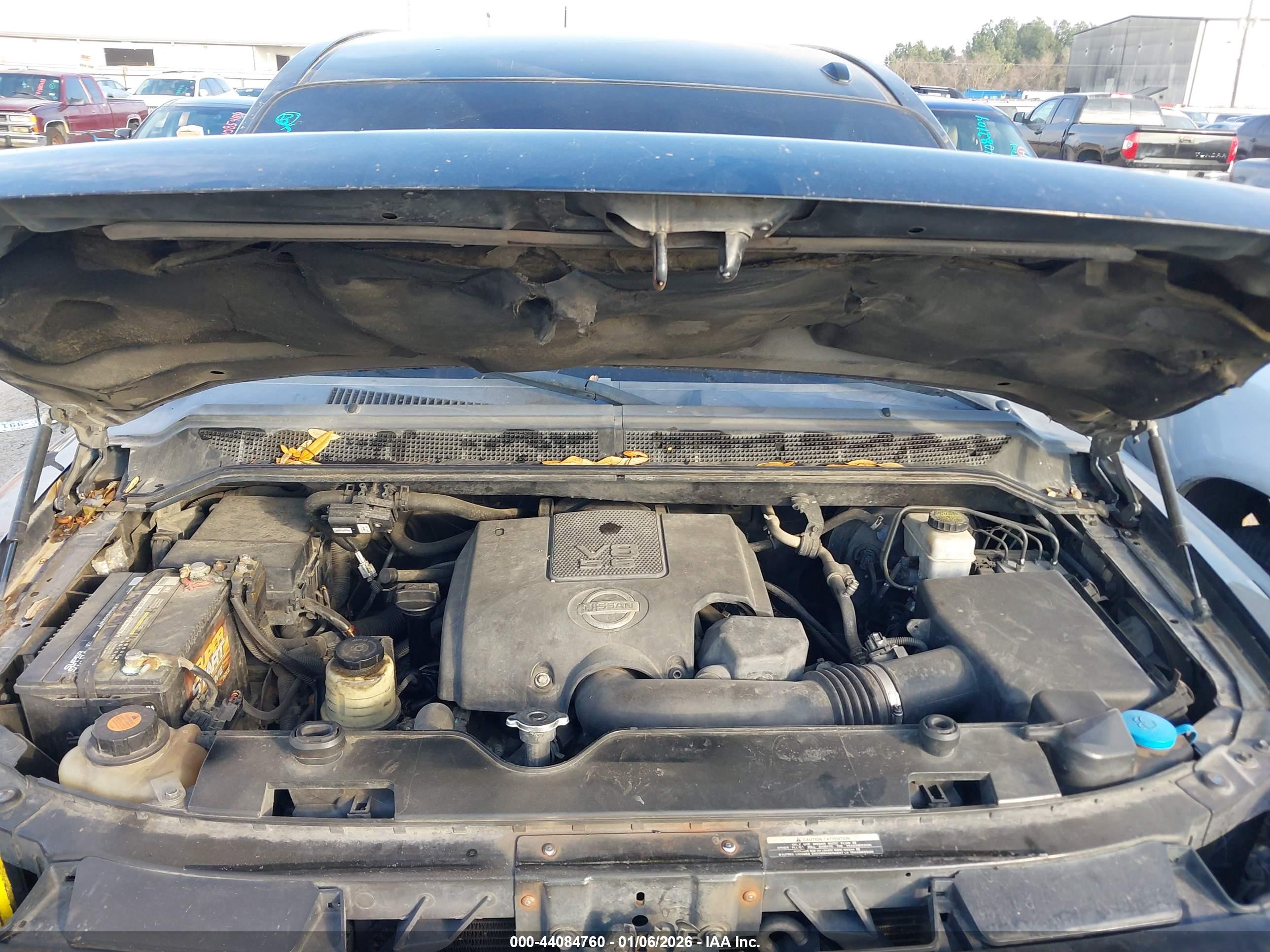 NISSAN TITAN image 10