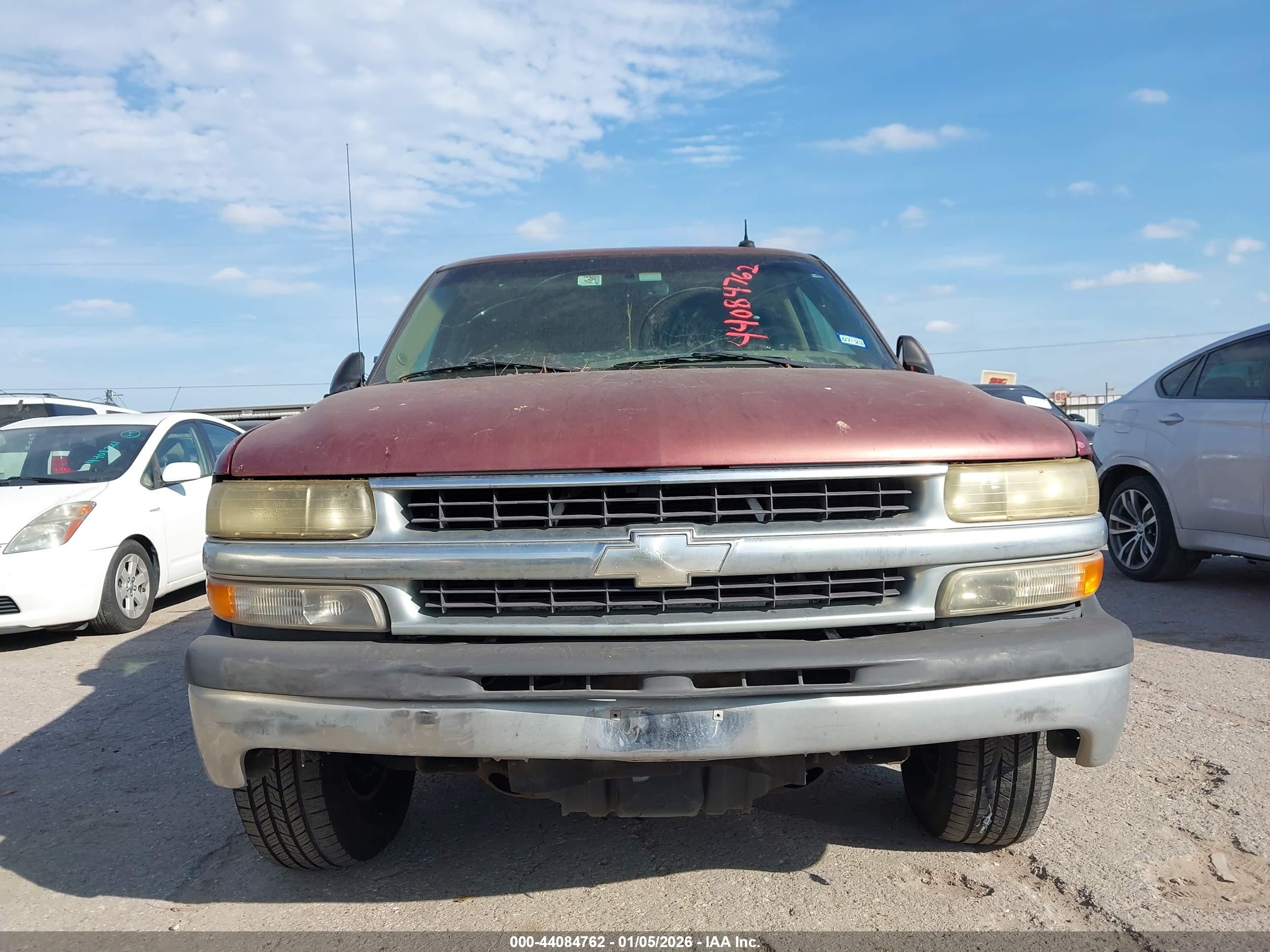 CHEVROLET TAHOE image 6