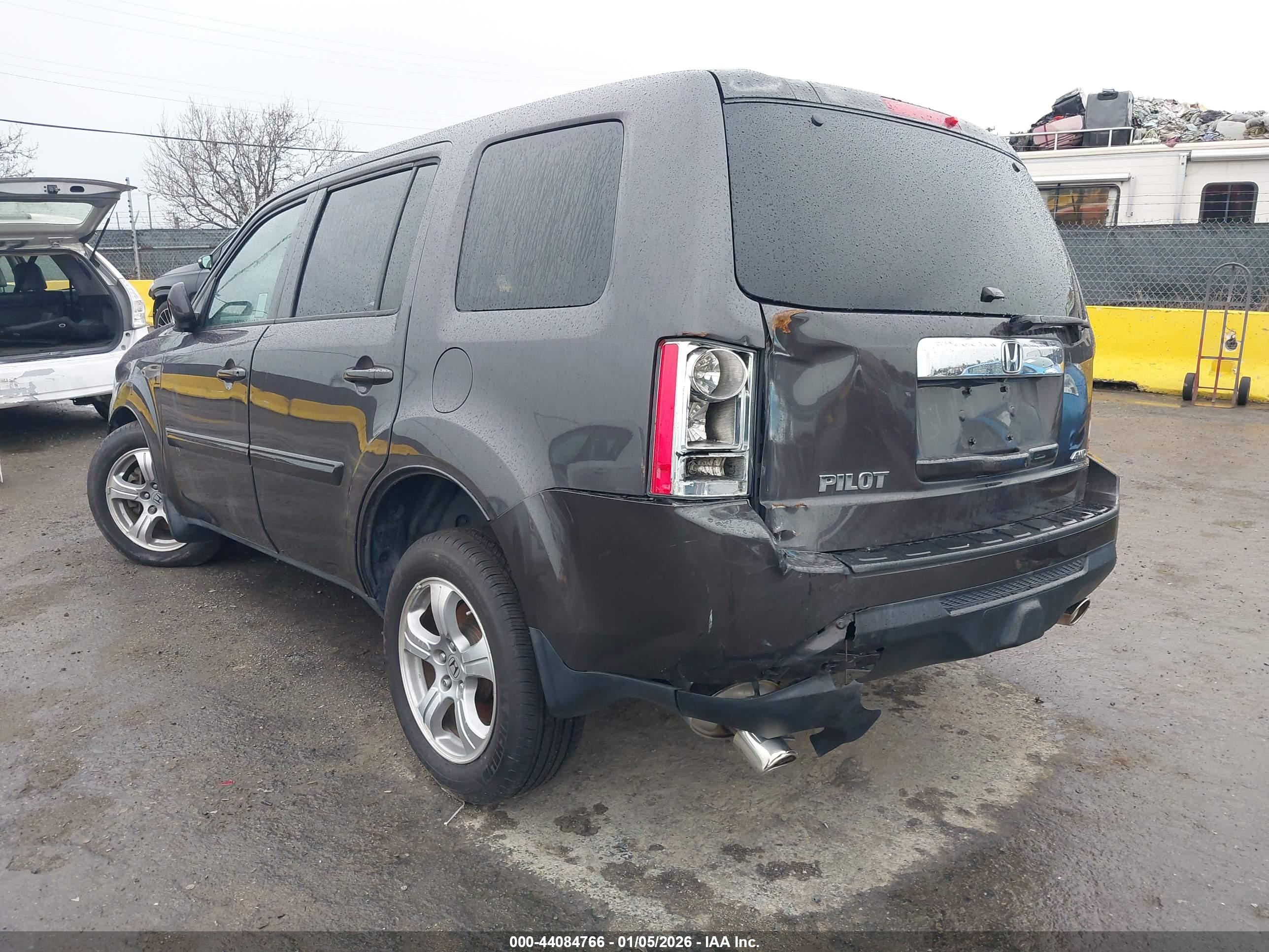 HONDA PILOT image 3