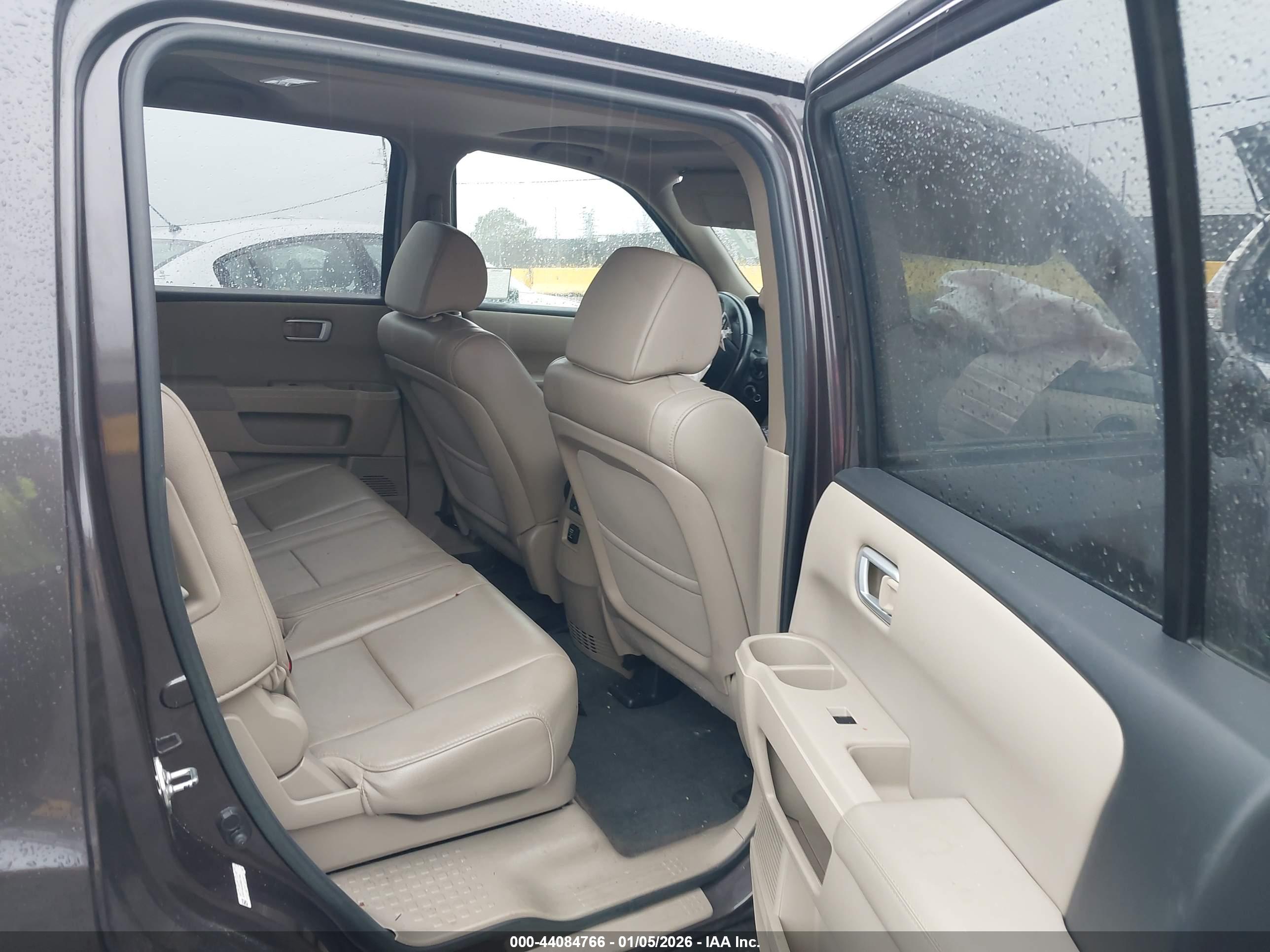 HONDA PILOT image 8