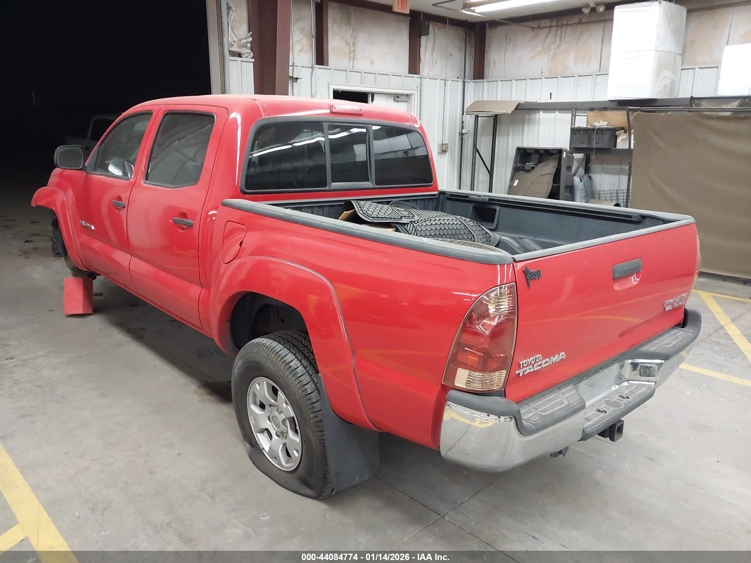 TOYOTA TACOMA image 3
