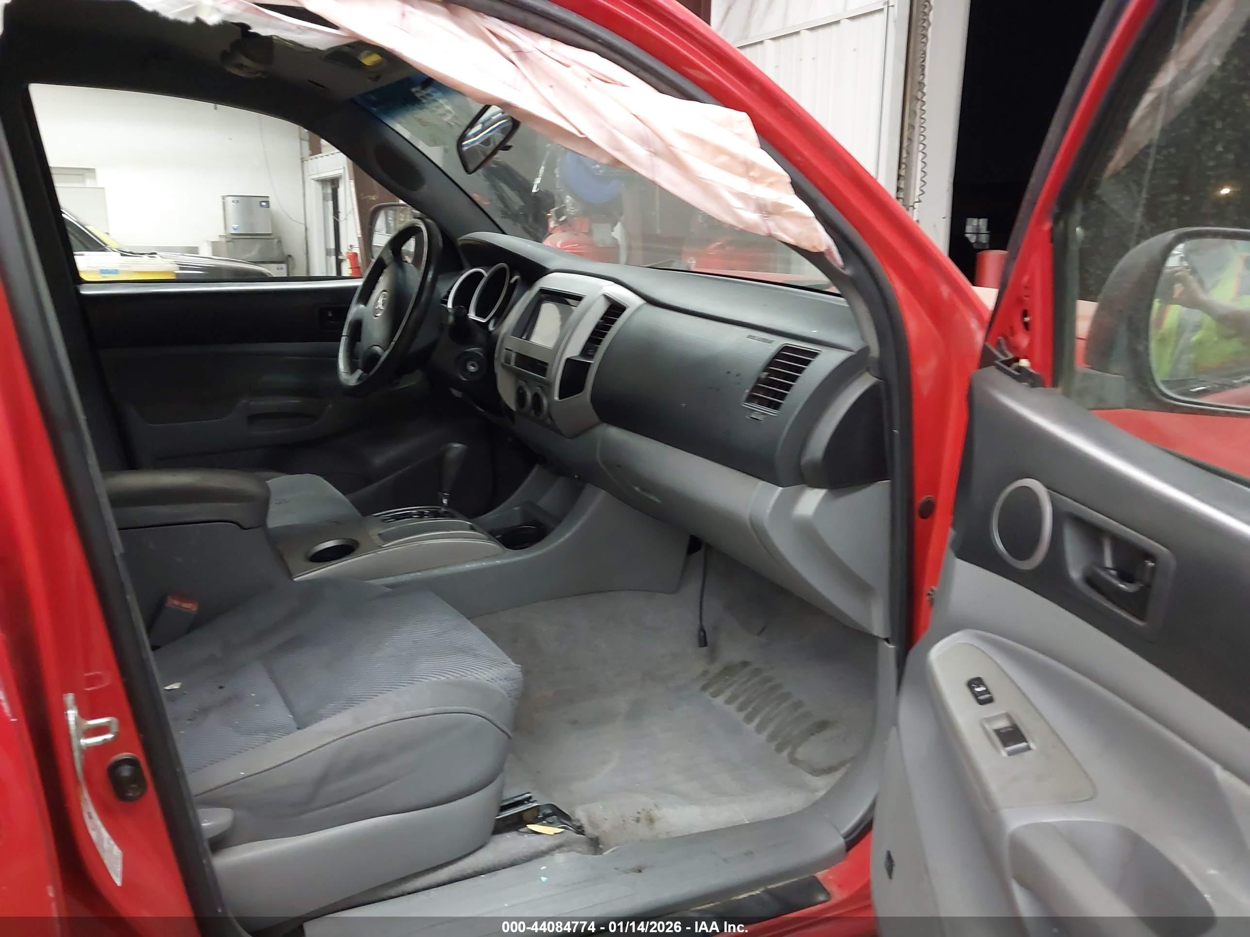 TOYOTA TACOMA image 5