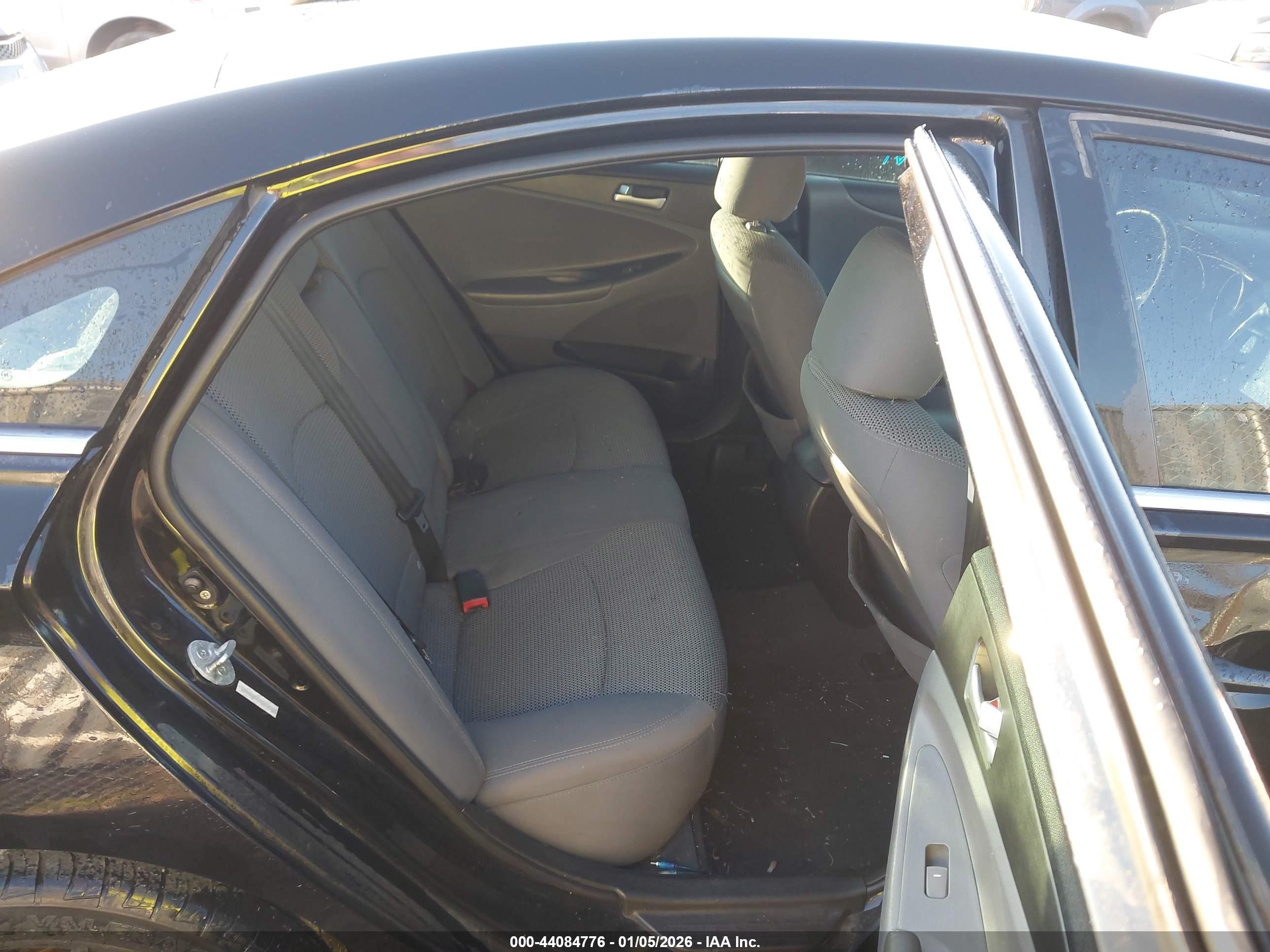HYUNDAI SONATA image 8