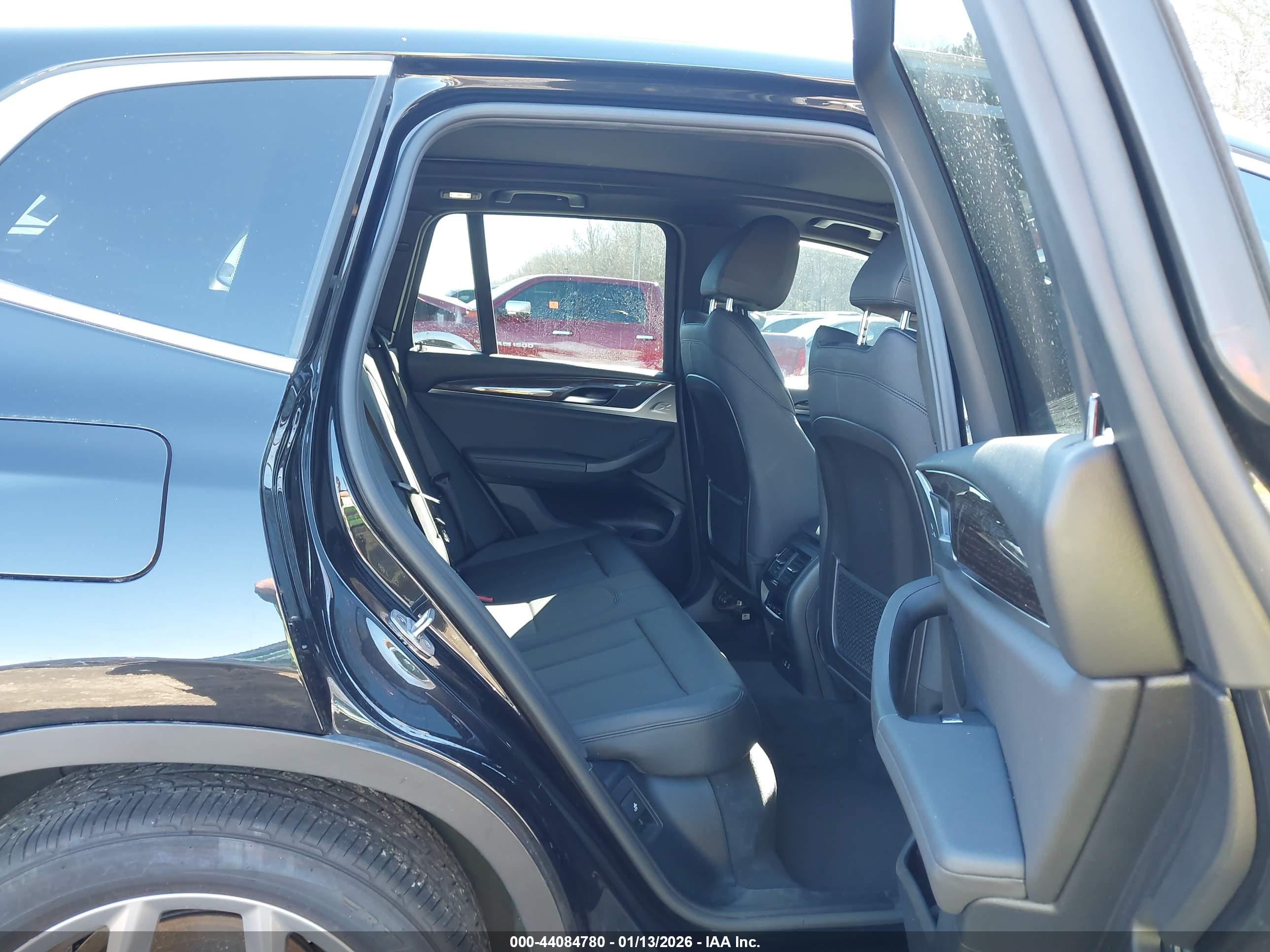 BMW X3 image 8