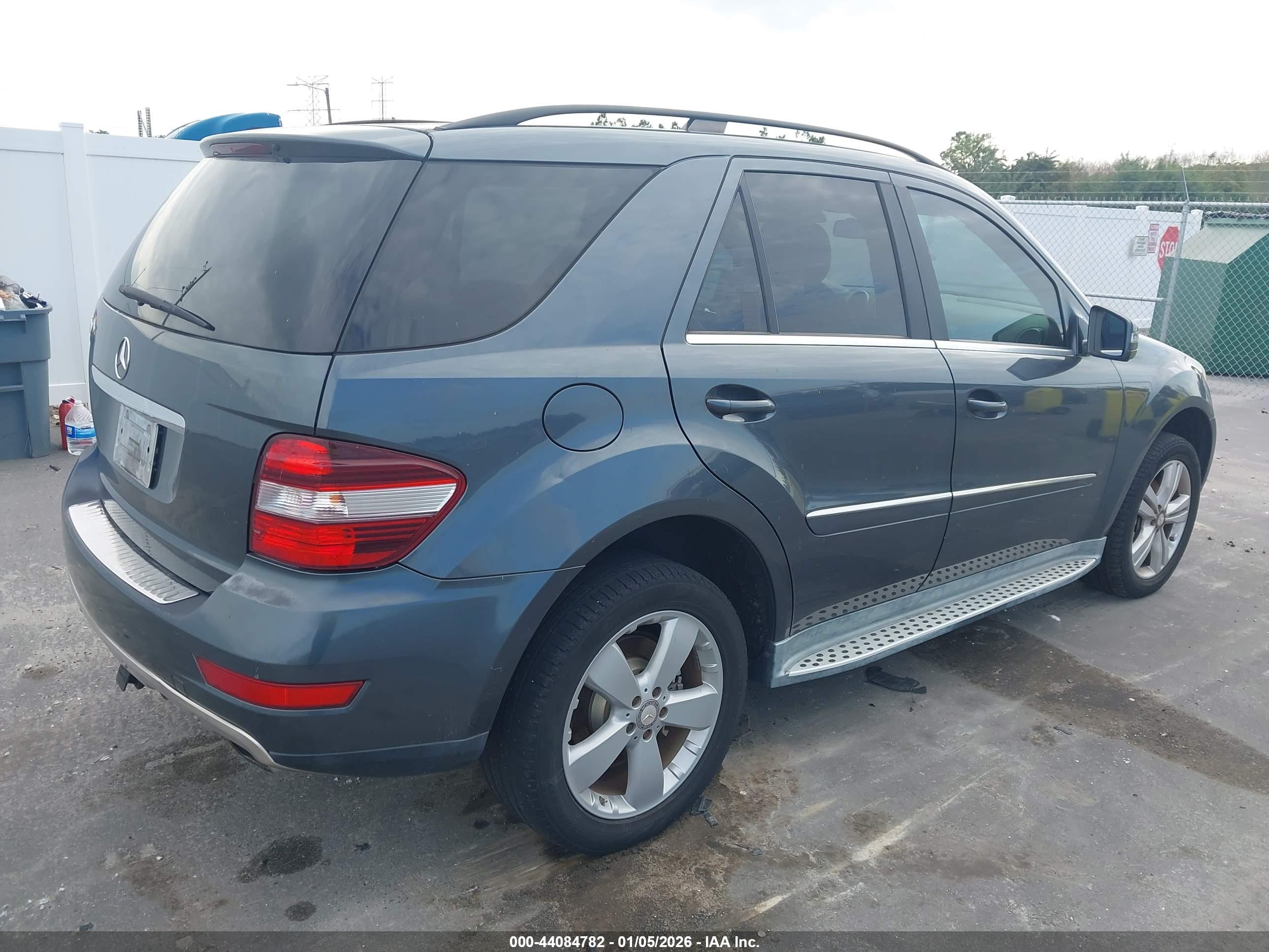 MERCEDES-BENZ ML image 4