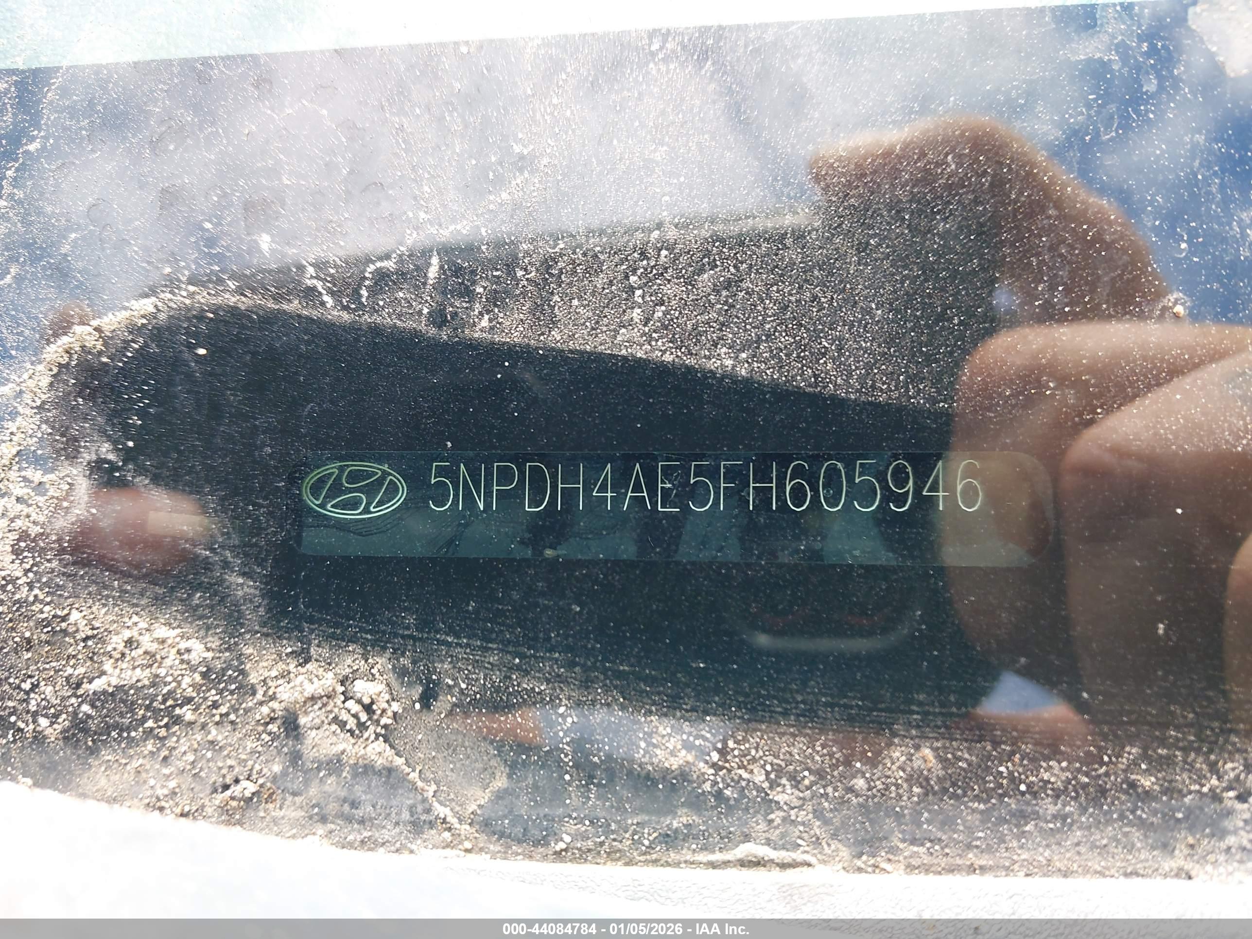 HYUNDAI ELANTRA image 9
