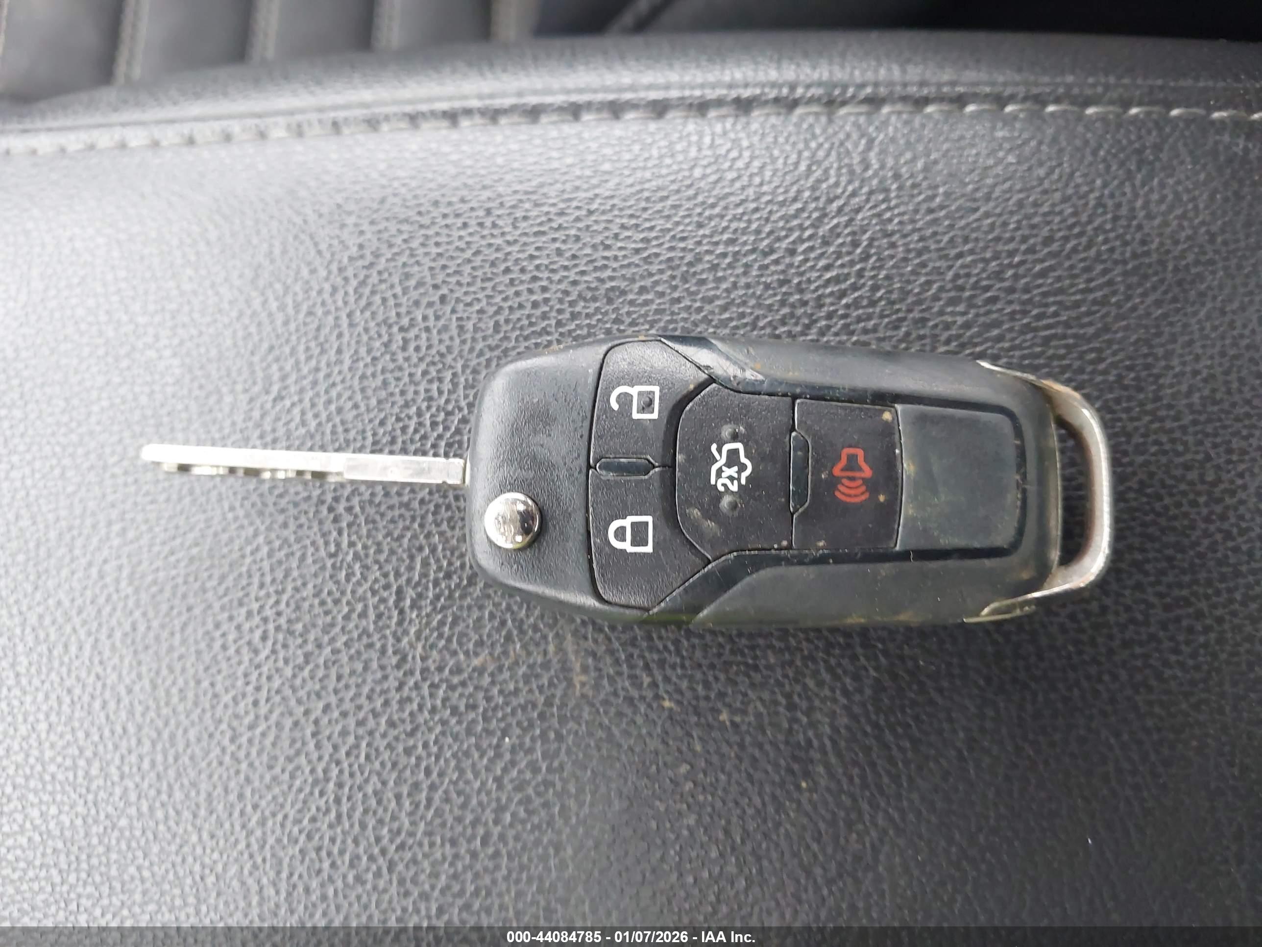 FORD FUSION image 11