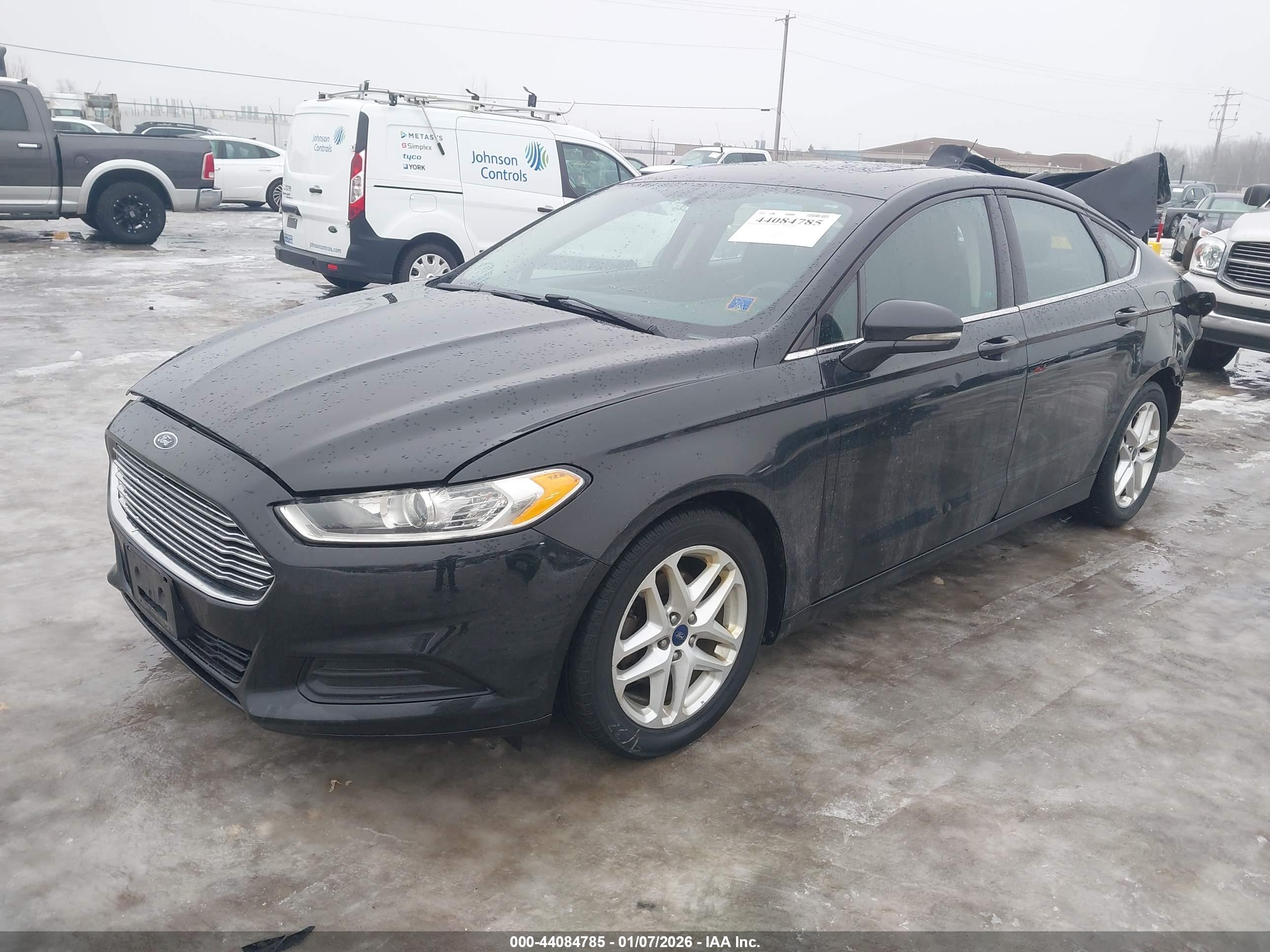 FORD FUSION image 2