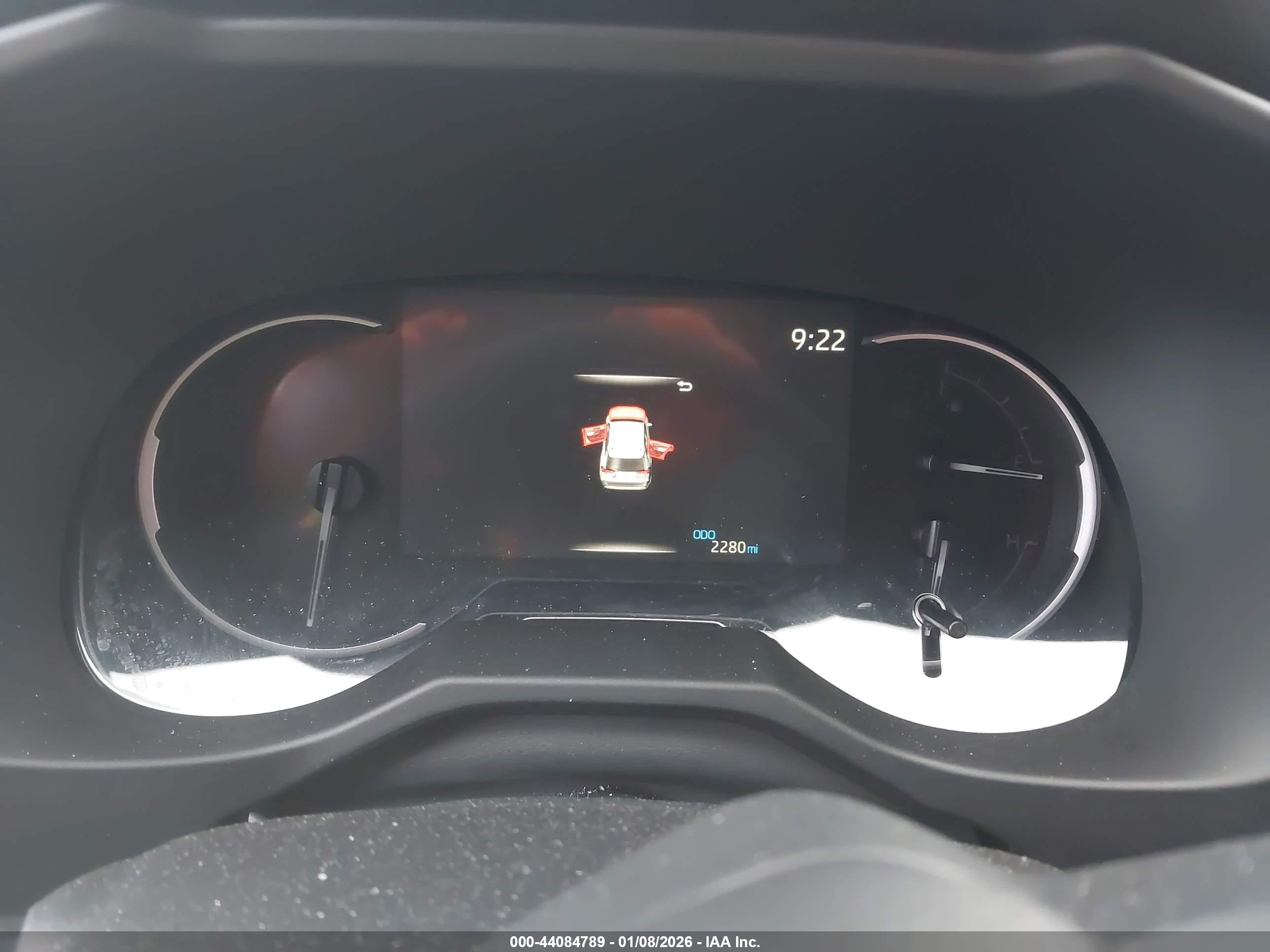 TOYOTA RAV4 image 7