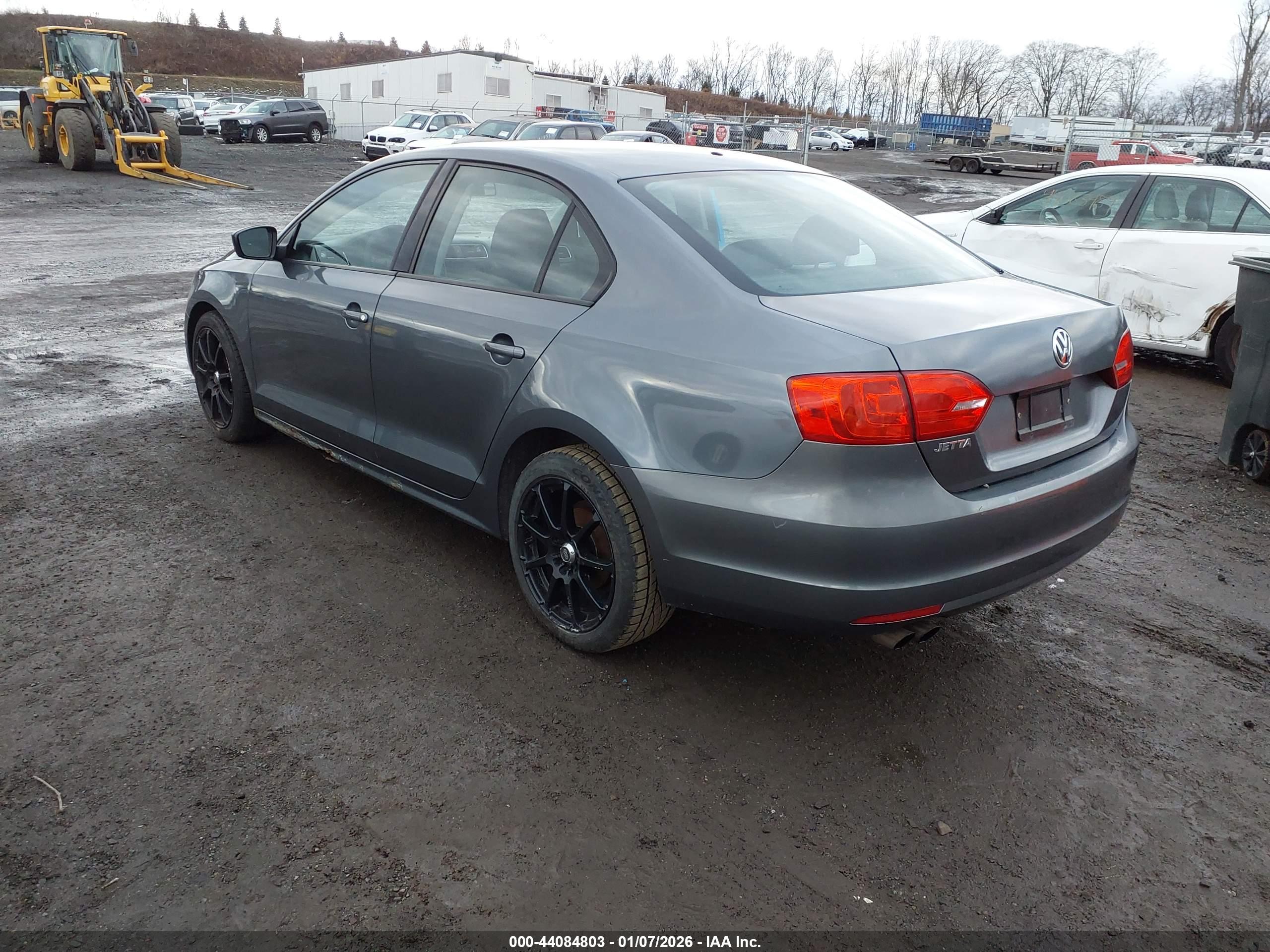 VOLKSWAGEN JETTA image 3