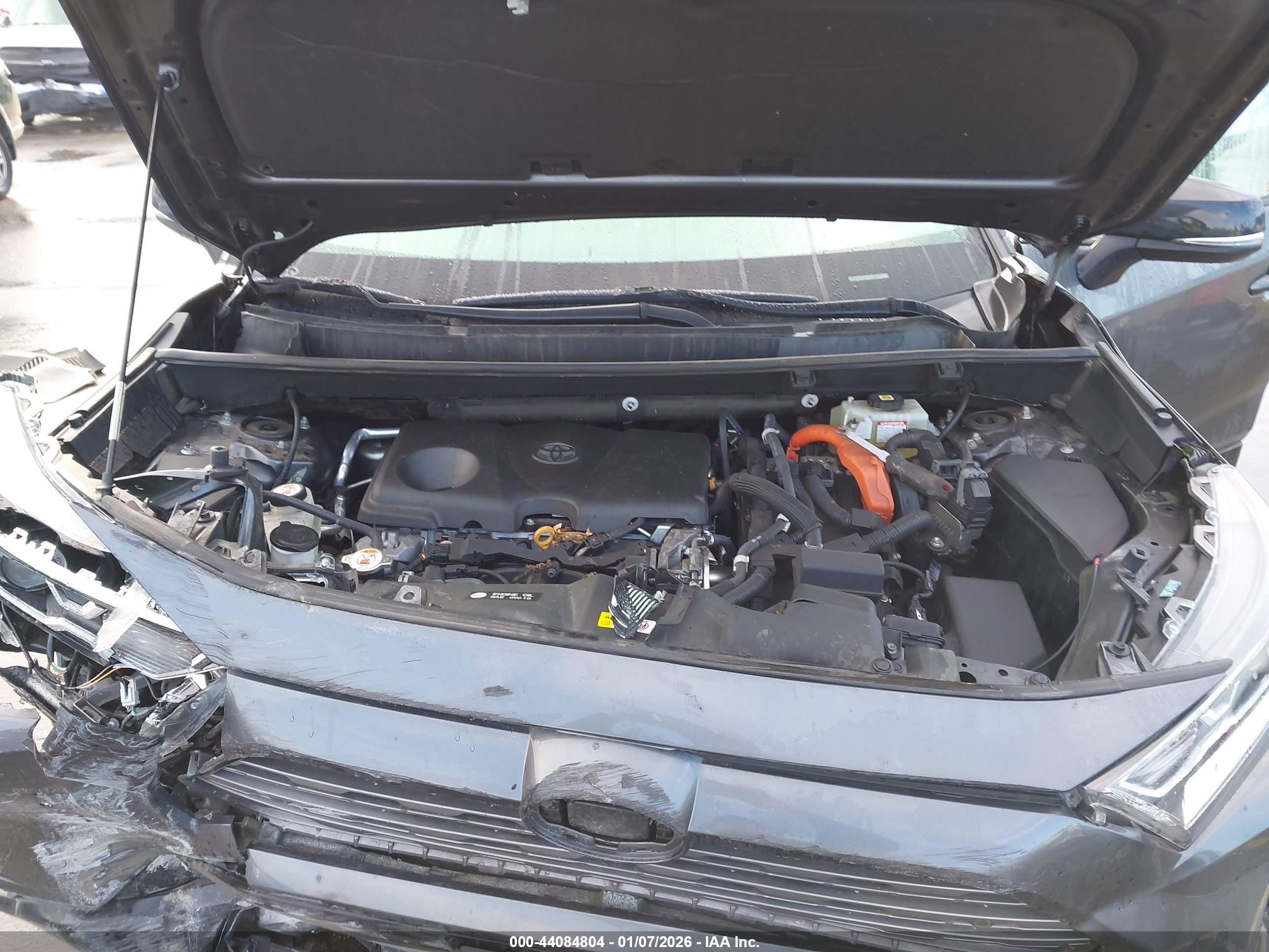 TOYOTA RAV4 image 10
