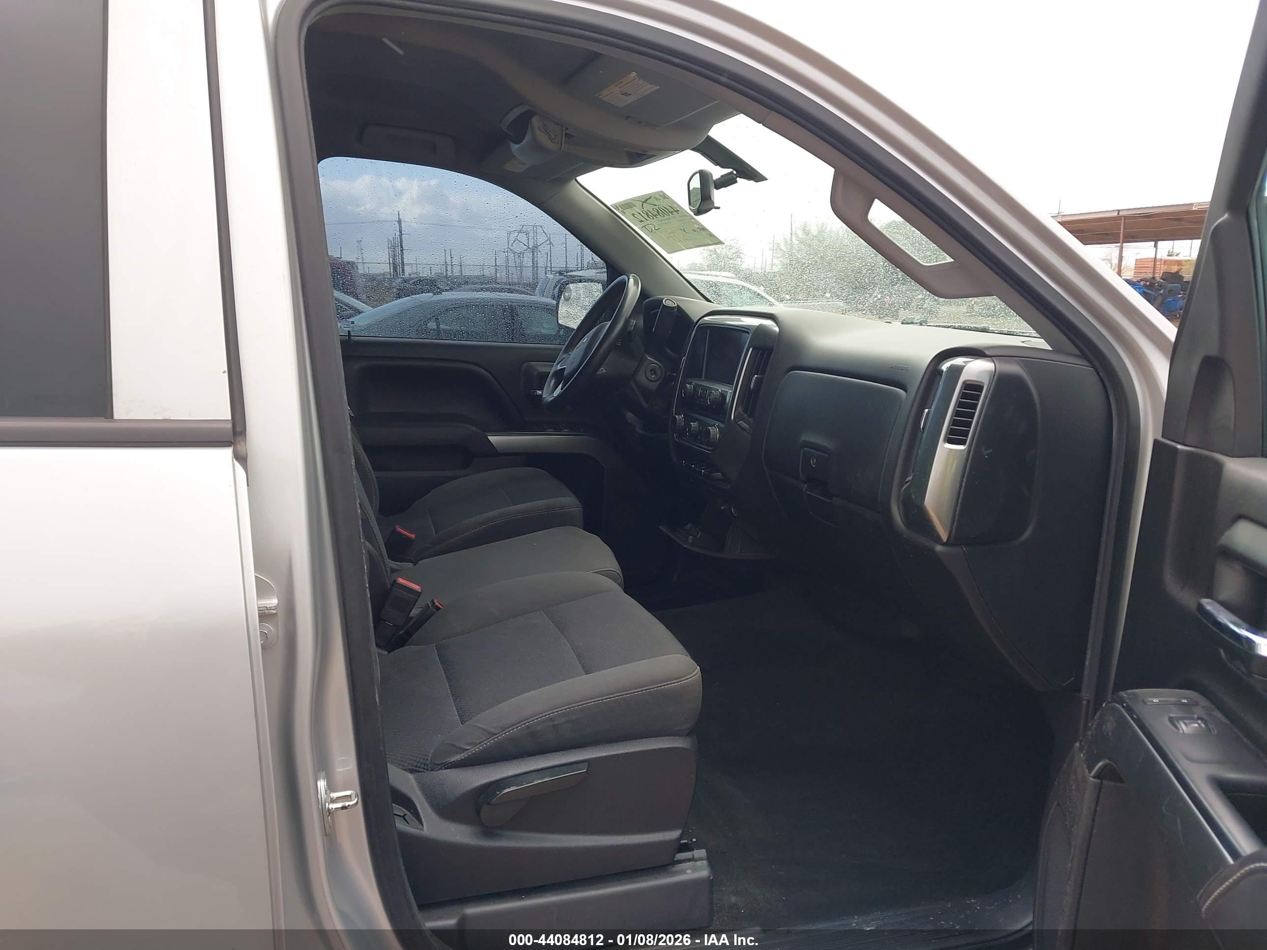 CHEVROLET SILVERADO image 5