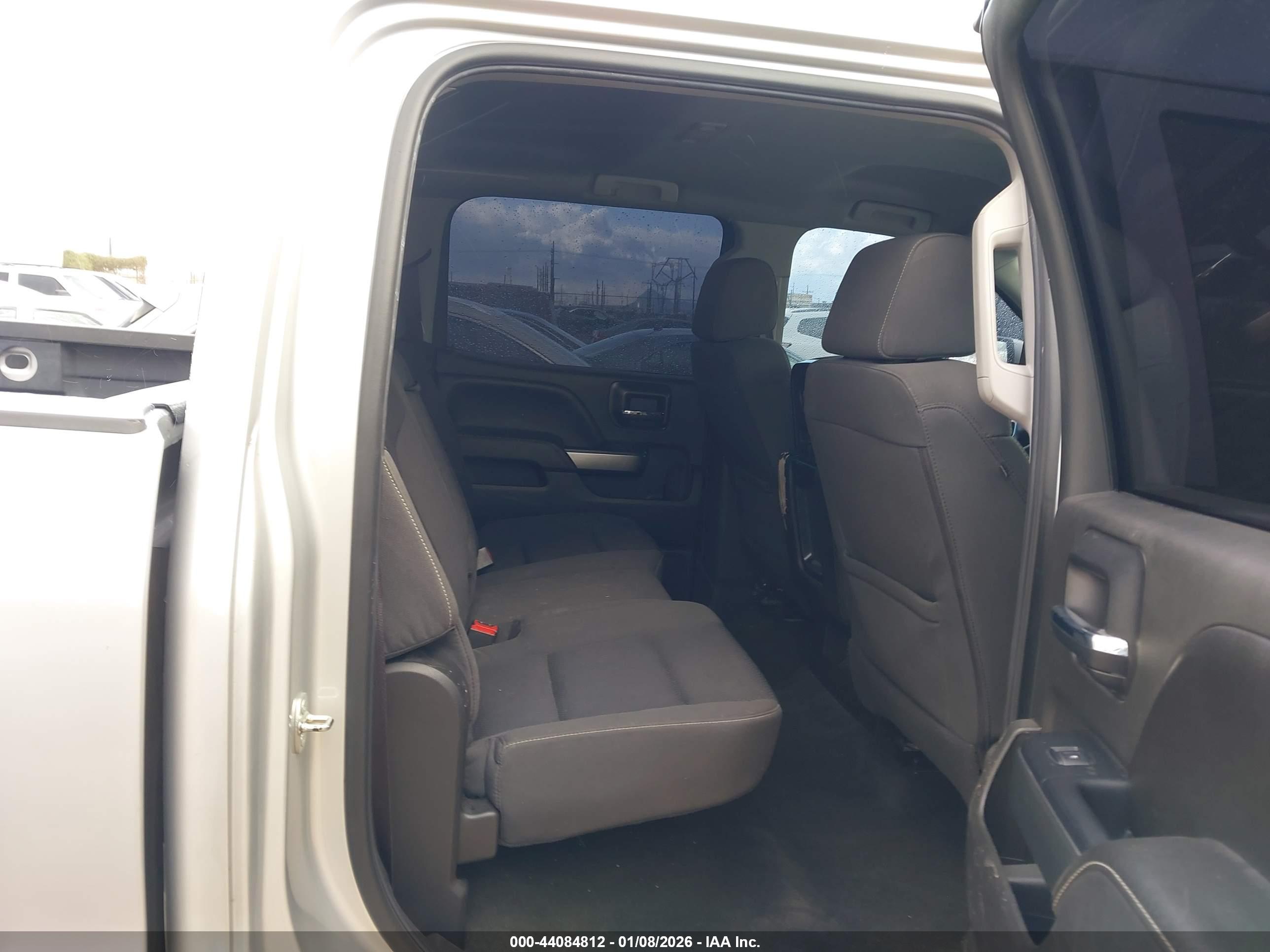CHEVROLET SILVERADO image 8