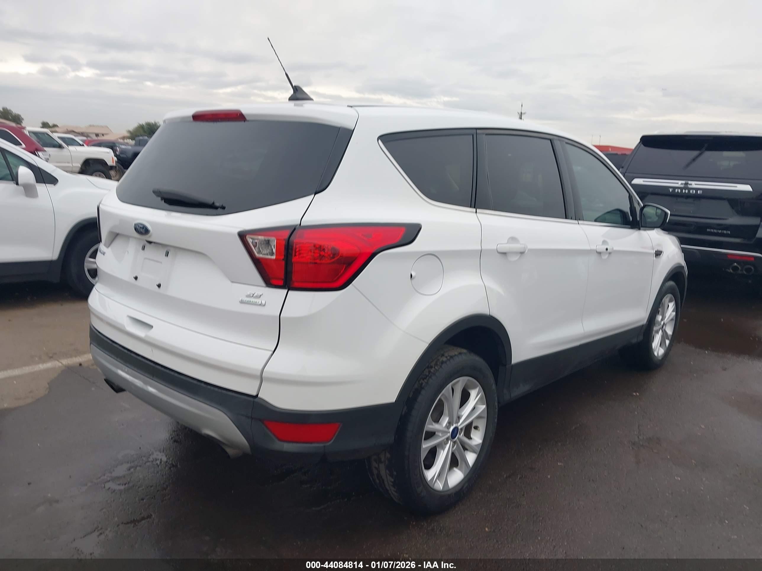 FORD ESCAPE image 4