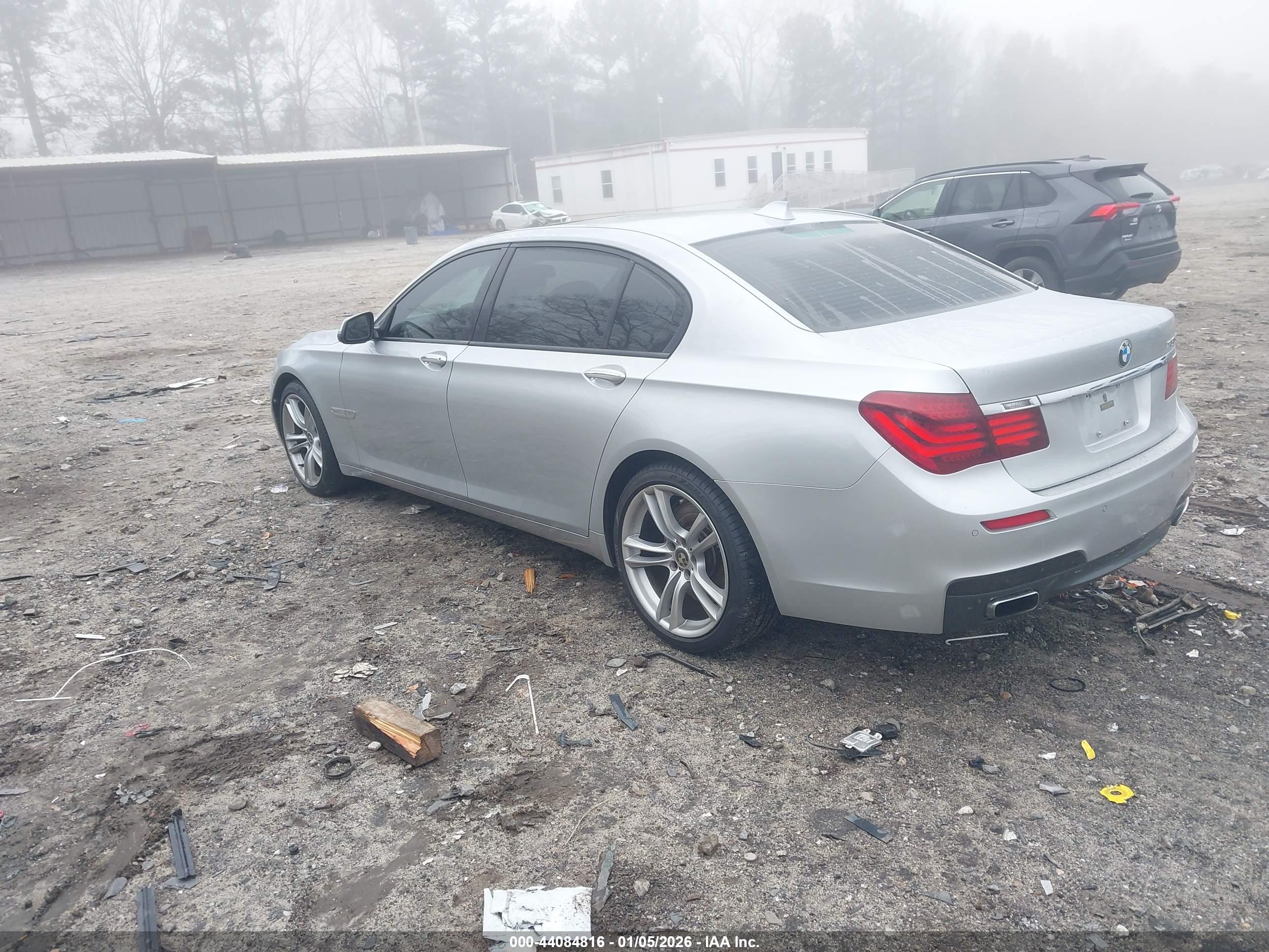 BMW 750LI image 3